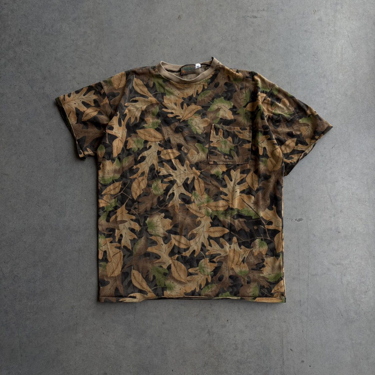 Realtree × Vintage Vintage 80's Camo Leaves T Shirt XL Baggy Heavy Weight Size US XL / EU 56 / 4 - 1 Thumbnail