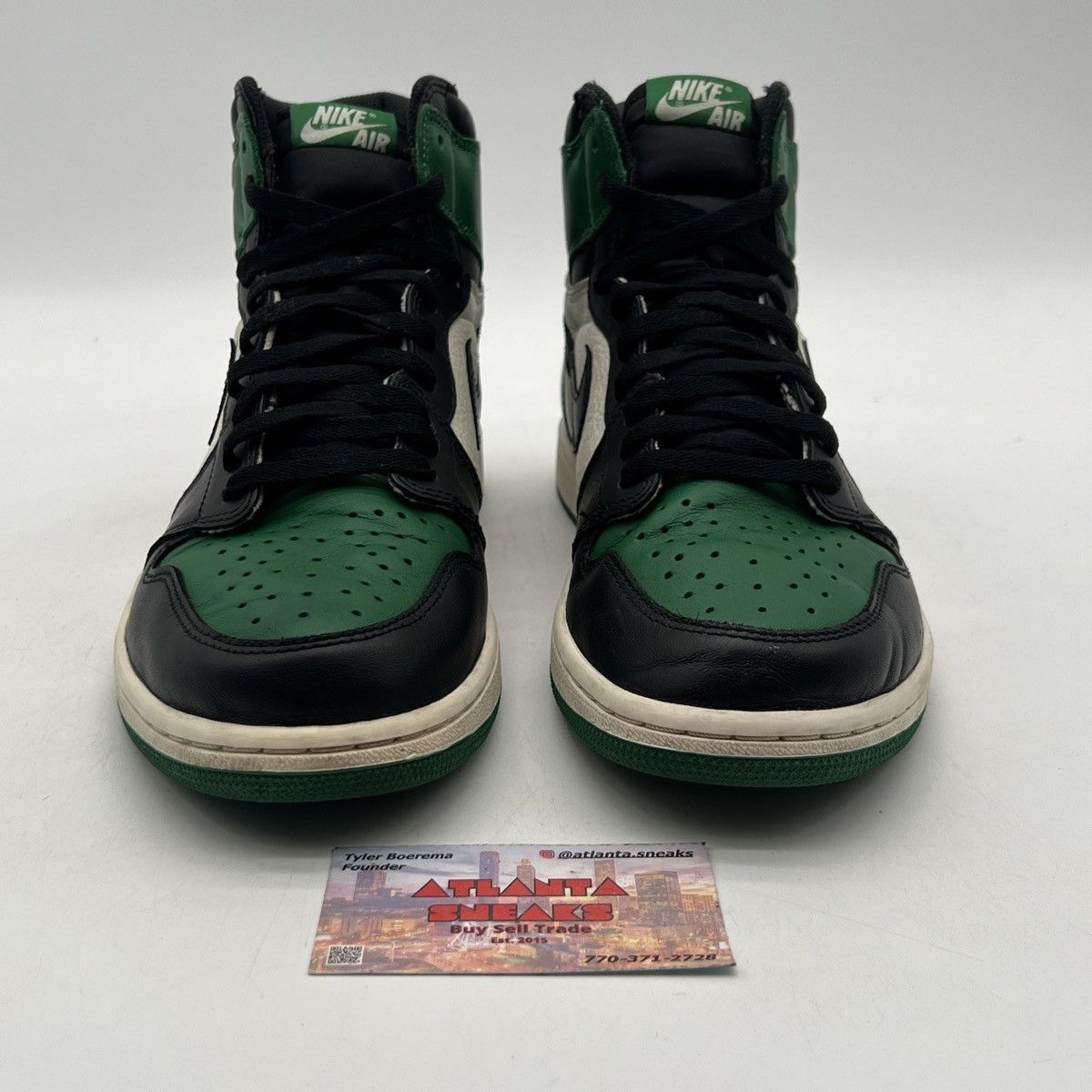 Nike Air Jordan 1 High pine green Size US 11 / EU 44 - 2 Thumbnail