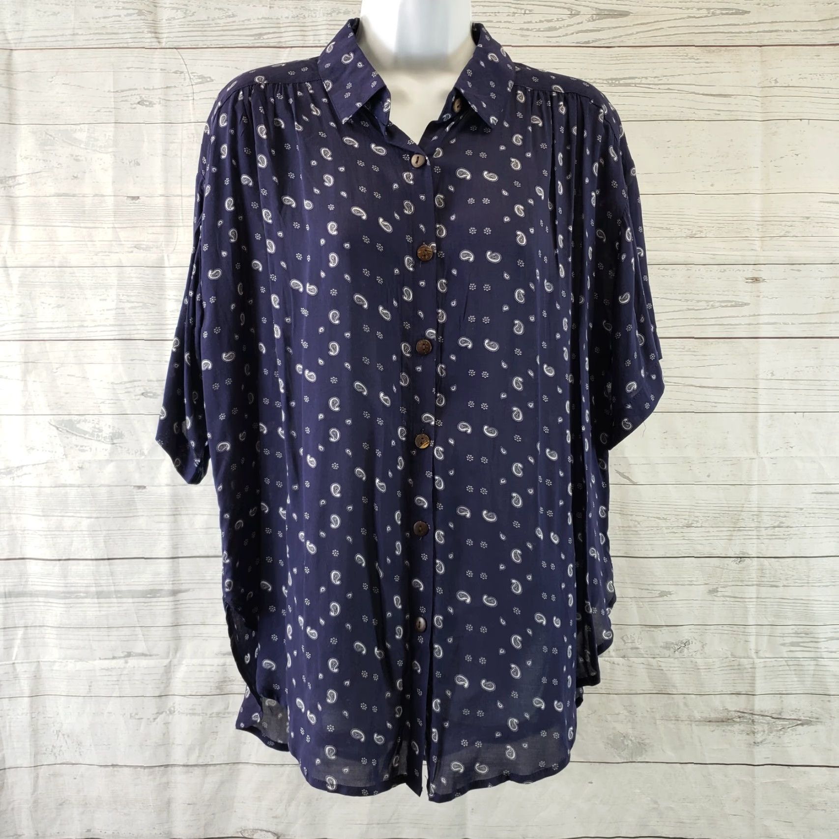 Urban Outfitters Urban Outfitters Womens Button Front Shirt Sz Small Blue White Paisley Oversized Size S / US 4 / IT 40 - 2 Thumbnail