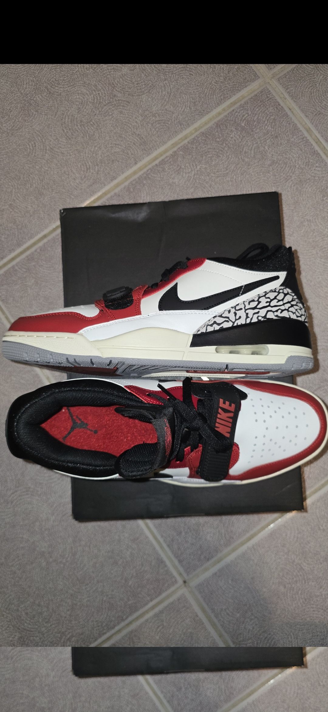 Jordan Brand Jordan Legacy 312 Low "Chicago" Summit White Size US 9.5 / EU 42-43 - 2 Thumbnail