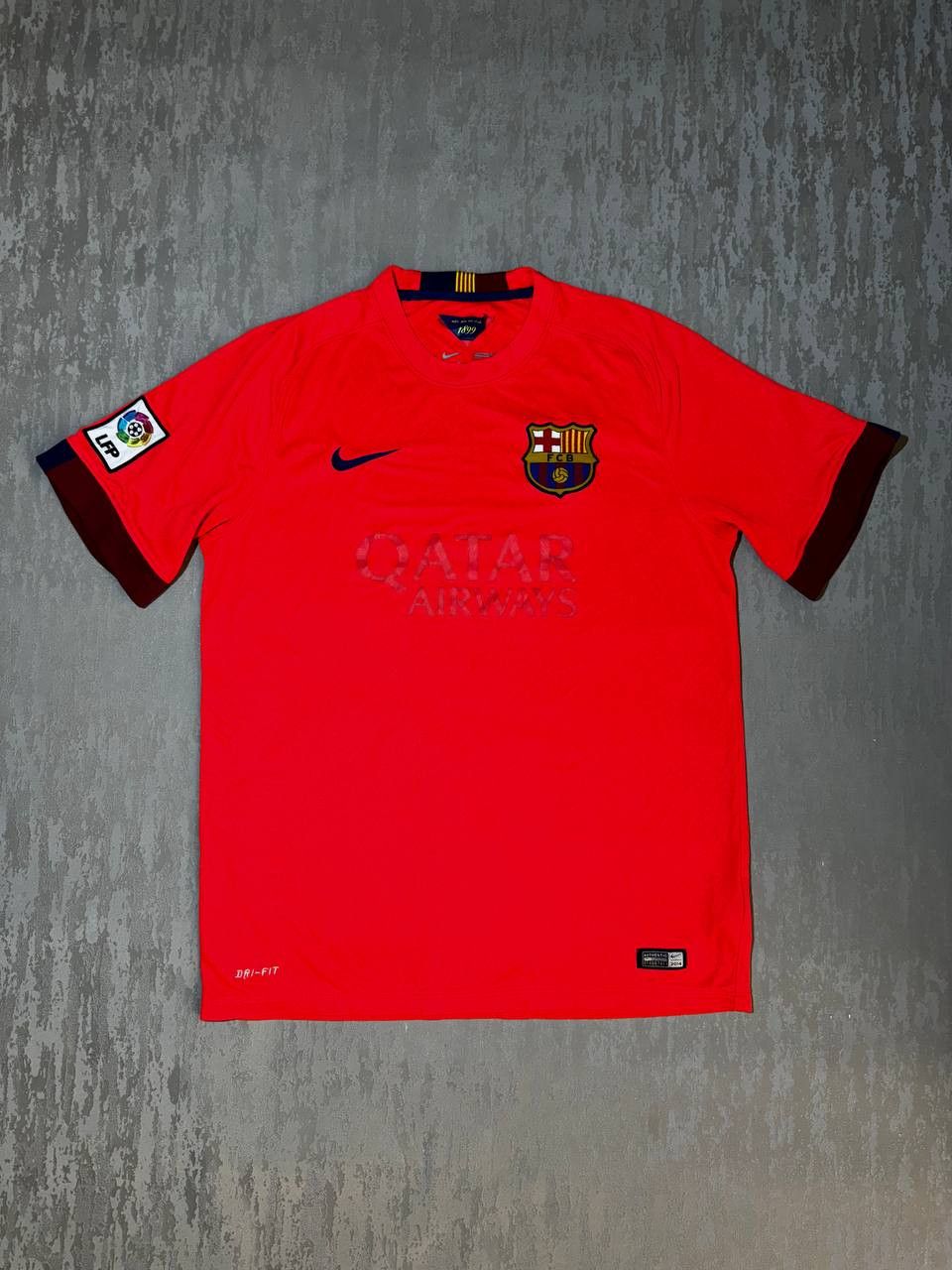 Nike FC BARCELONA 2014/2015 AWAY Adult Size L NIKE shirt jersey Size US L / EU 52-54 / 3 - 1 Thumbnail