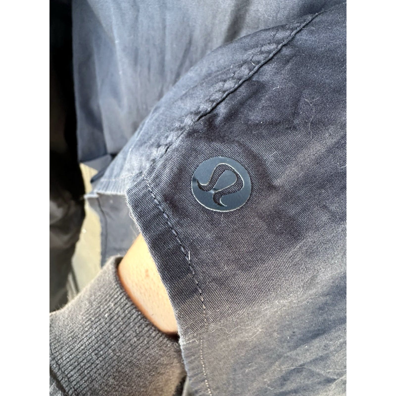Lululemon Lululemon Shirt Men XL Navy Button-Up Casual Outdoors Cotton Blend Stretch Size US XL / EU 56 / 4 - 3 Thumbnail