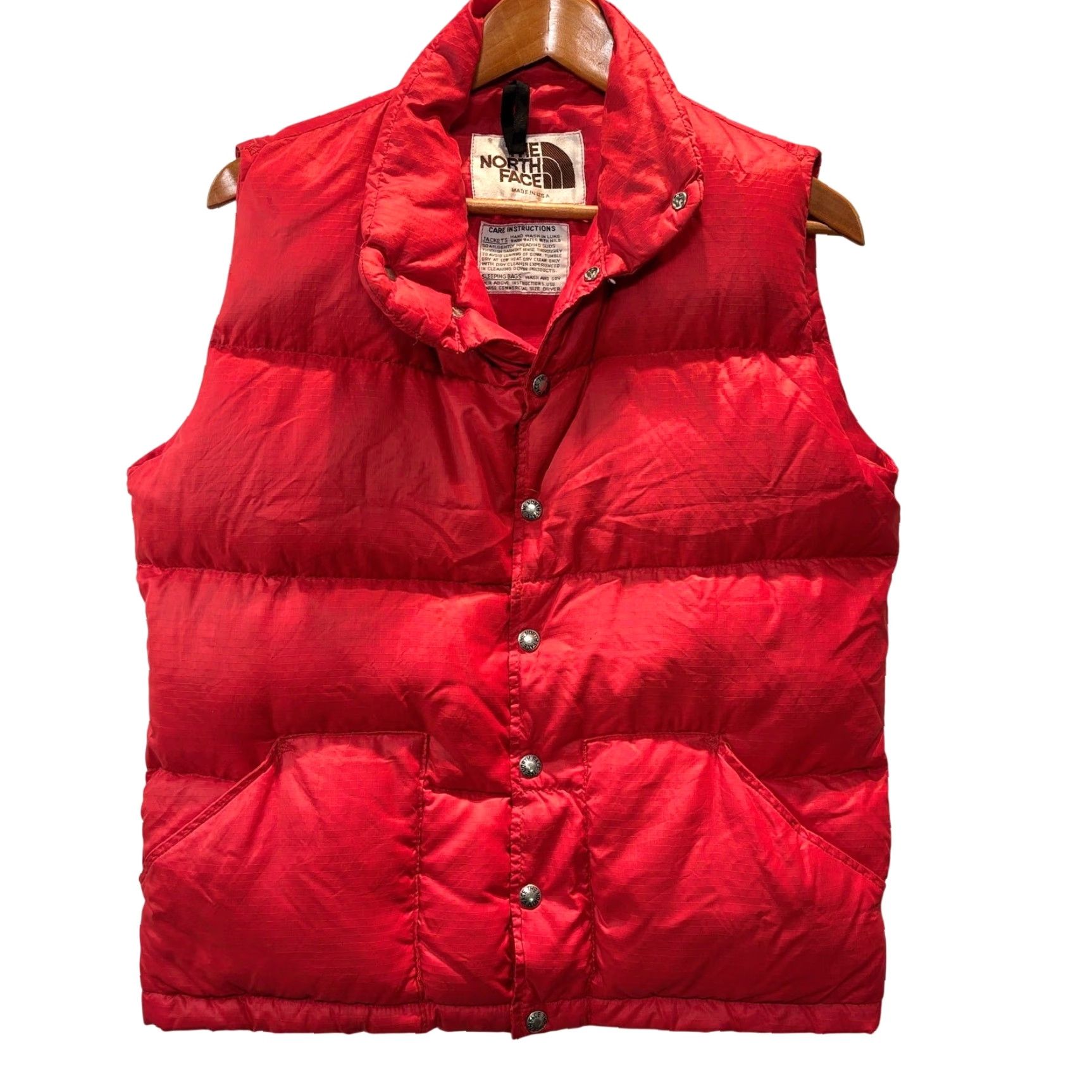 The North Face VINTAGE The North Face Vest Mens Small Red Puffer Goose Down Brown Label 70s Size US S / EU 44-46 / 1 - 2 Thumbnail