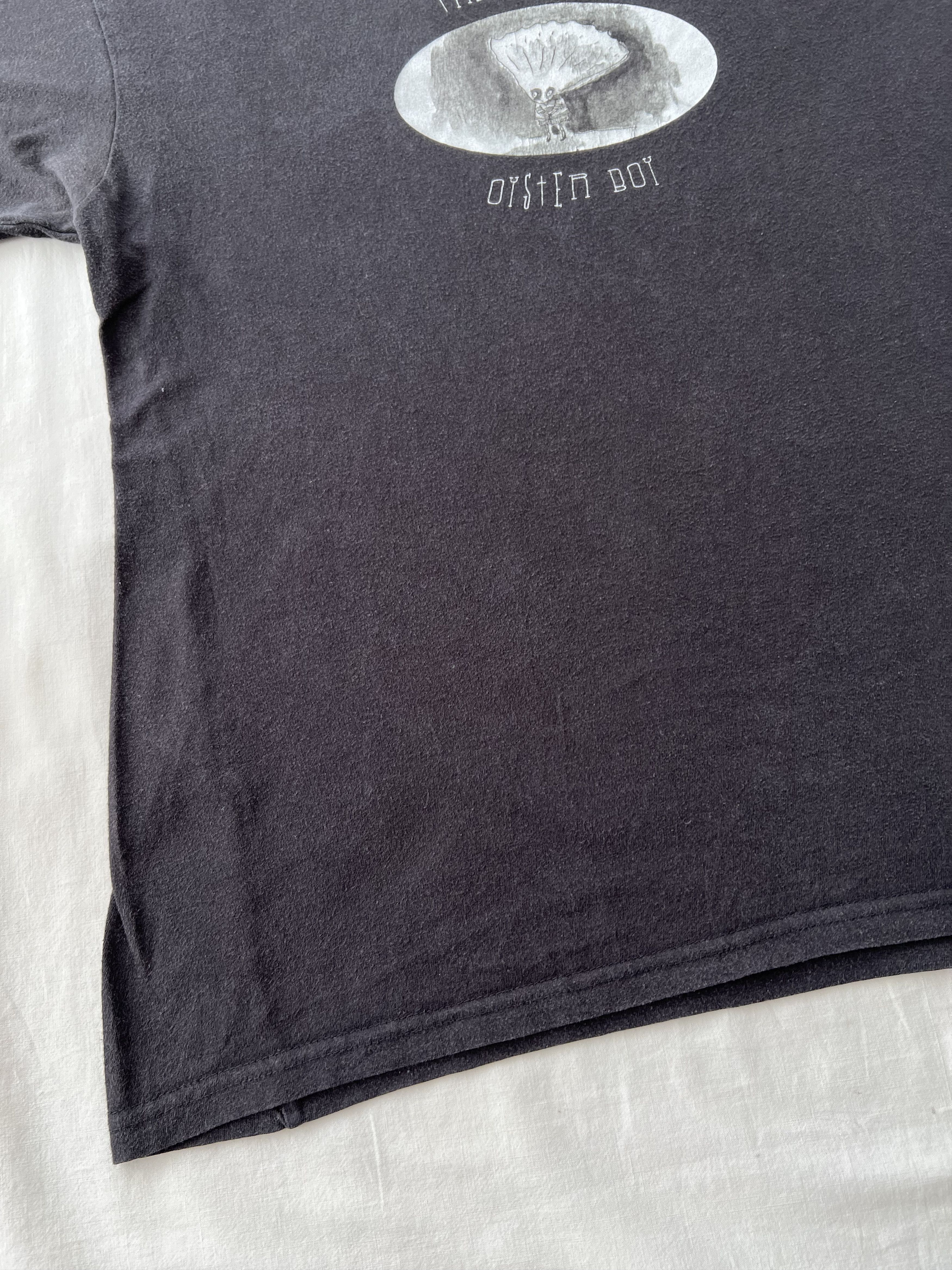 Vintage Vintage 2000s Tim Burton The Melancholy Death of Oyster Boy Size US M / EU 48-50 / 2 - 6 Thumbnail