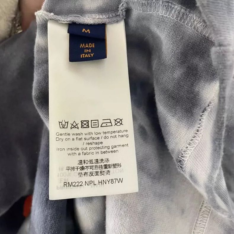 Louis Vuitton LOUIS VUITTON Rendering chest print short sleeves 2504-Next Size US M / EU 48-50 / 2 - 6 Thumbnail