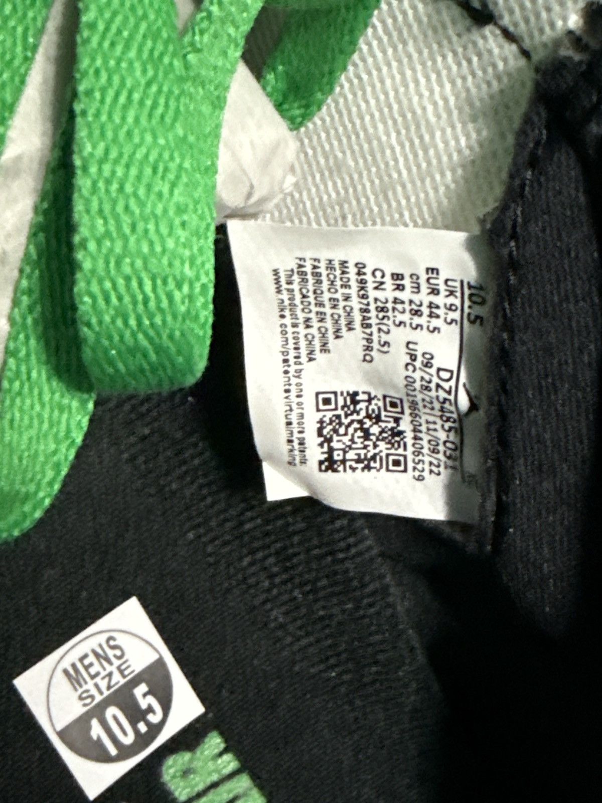 Nike Air Jordan 1 Retro HIGH OG Lucky Green Size US 10.5 / EU 43-44 - 12 Thumbnail