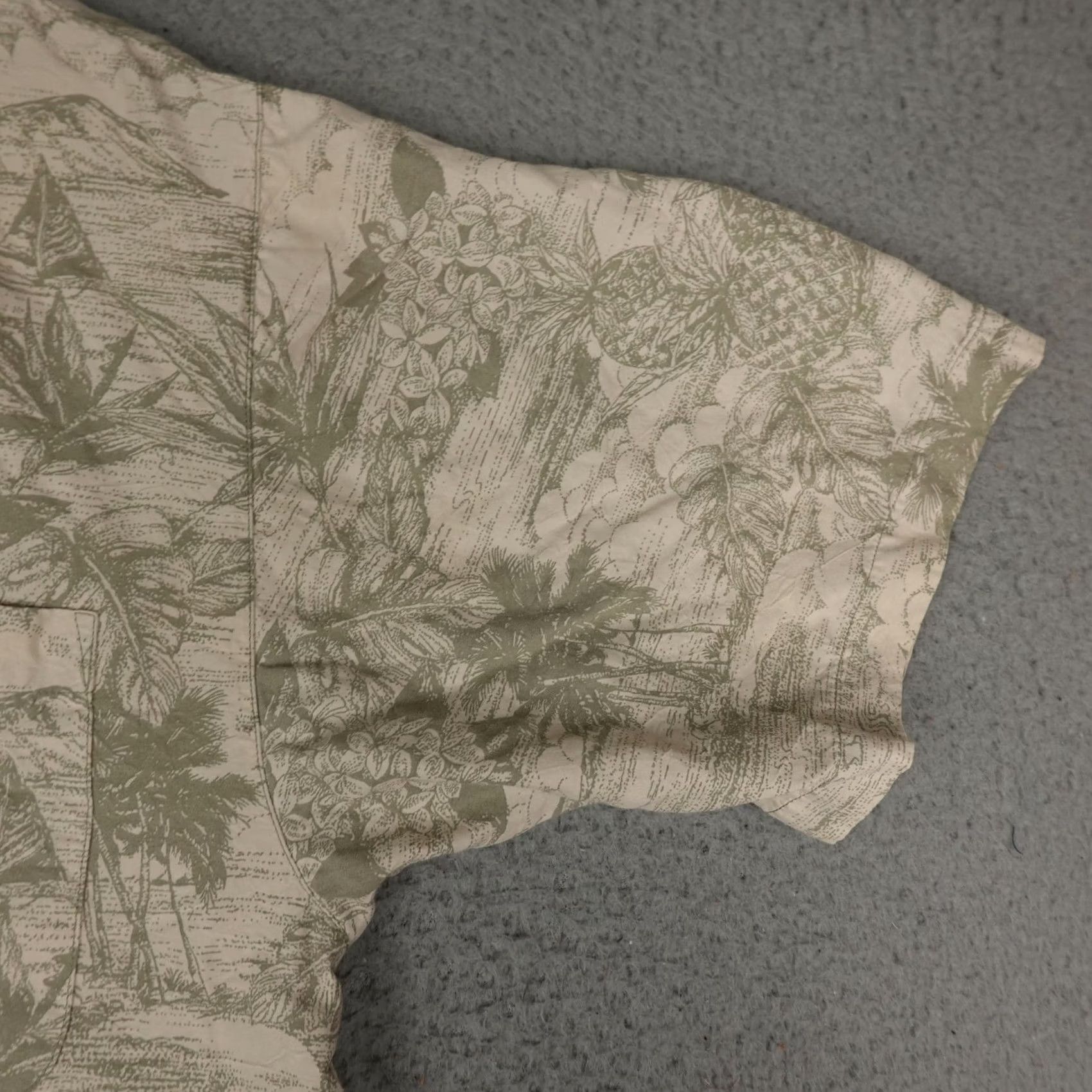 Tommy Bahama Tommy Bahama Shirt Mens M Beige Hawaiian Floral Button-Up Camp Pineapple Casual Travel Size US M / EU 48-50 / 2 - 5 Thumbnail