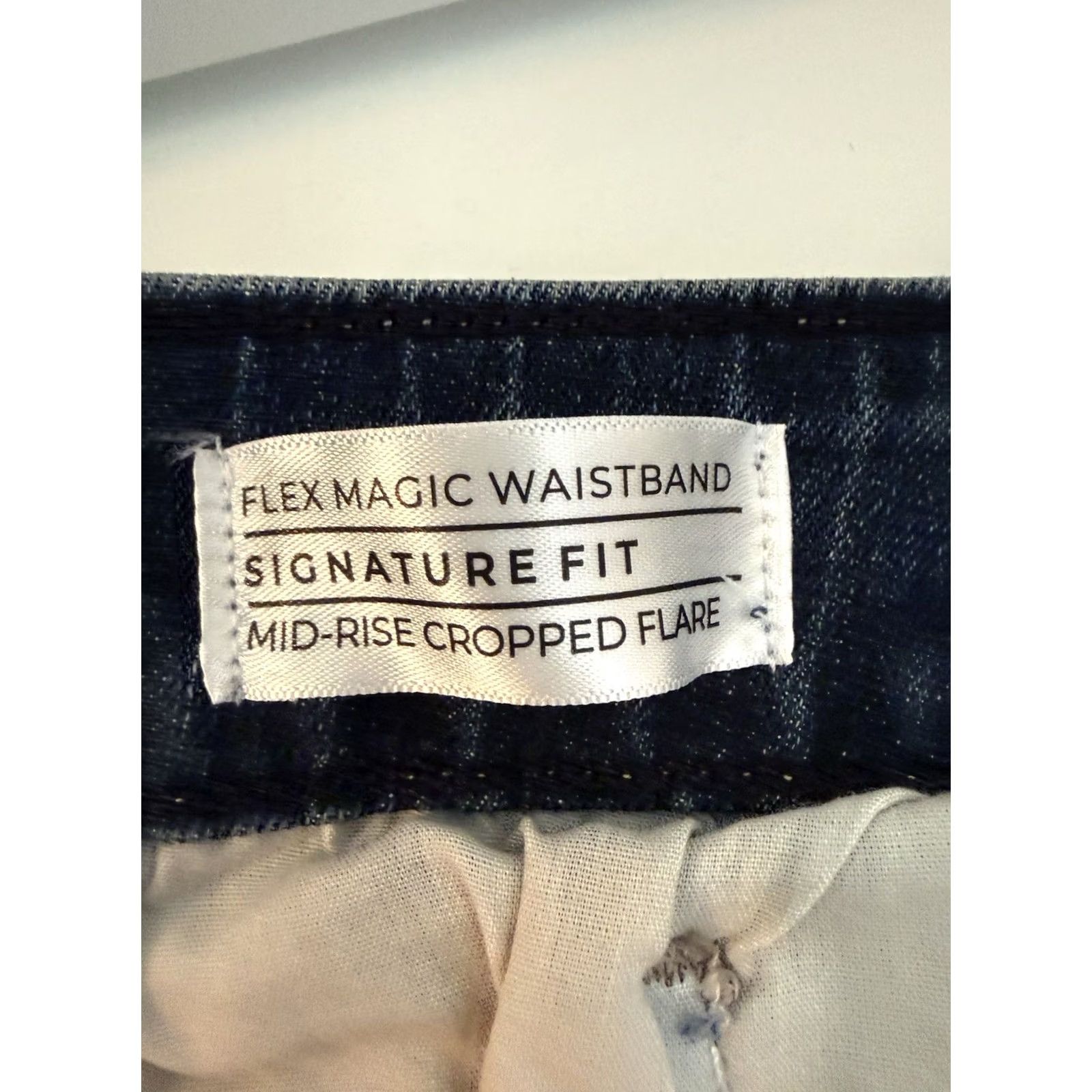 Vintage VINTAGE? No. (Ignore) Lane Bryant Jeans Women’s 26 Dark Wash Blue Denim Mid Rise Cropped Flare Jean Legging? Size 26" / US 2 / IT 38 - 8 Thumbnail