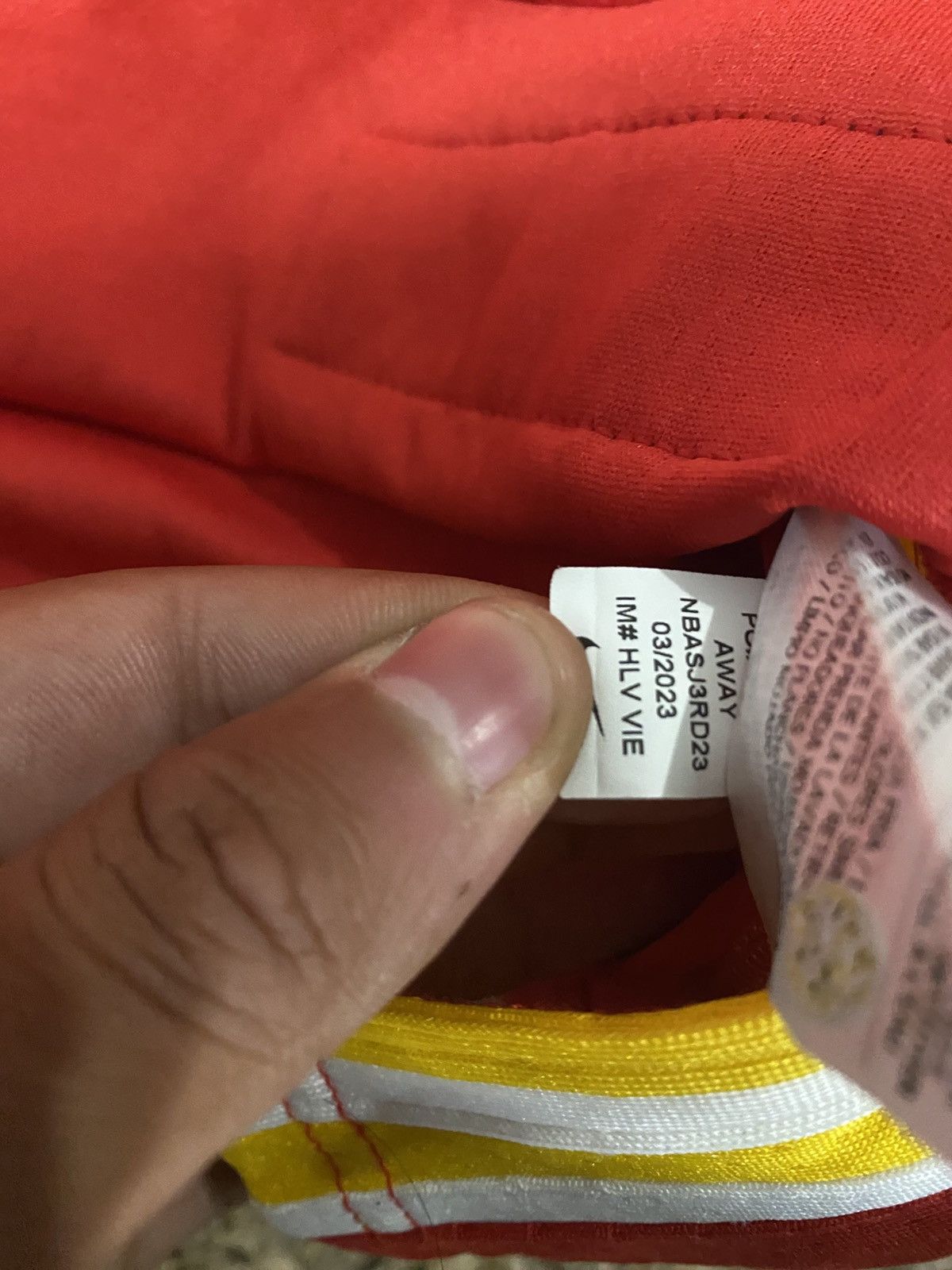 Other Nike NBA Atlanta Hawks red and yellow jersey 160-170mm Size US L / EU 52-54 / 3 - 3 Thumbnail