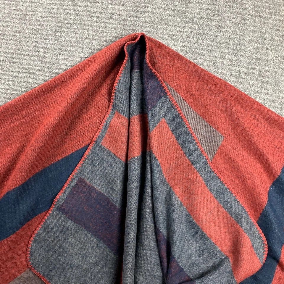 BB Dakota BB Dakota Poncho Women's Knit Geometric Acrylic Blend OS Size ONE SIZE - 2 Thumbnail