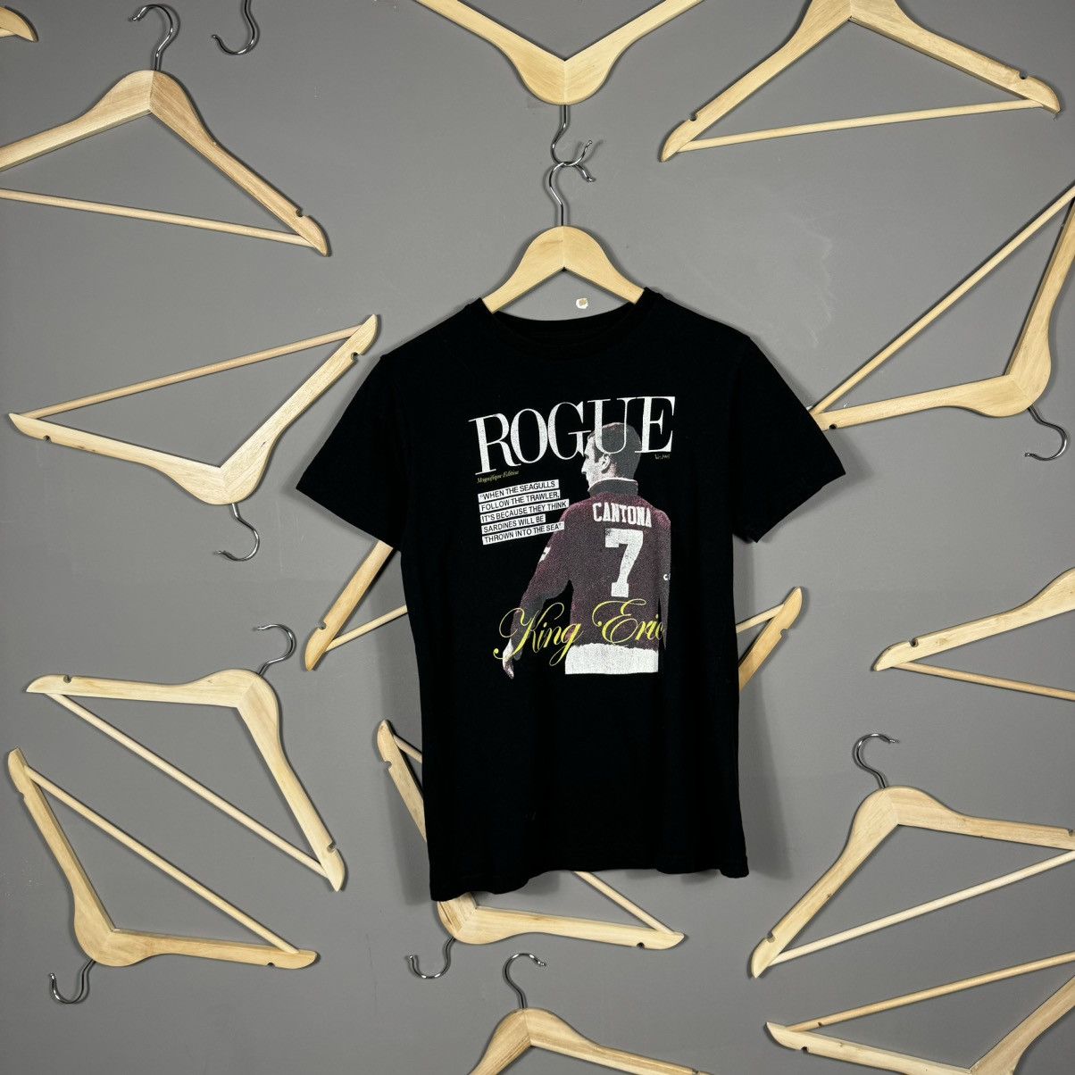 Rogue × Weekend Offender Rogue by Weekend Offender Eric Cantona T-shirt Size US S / EU 44-46 / 1 - 1 Thumbnail