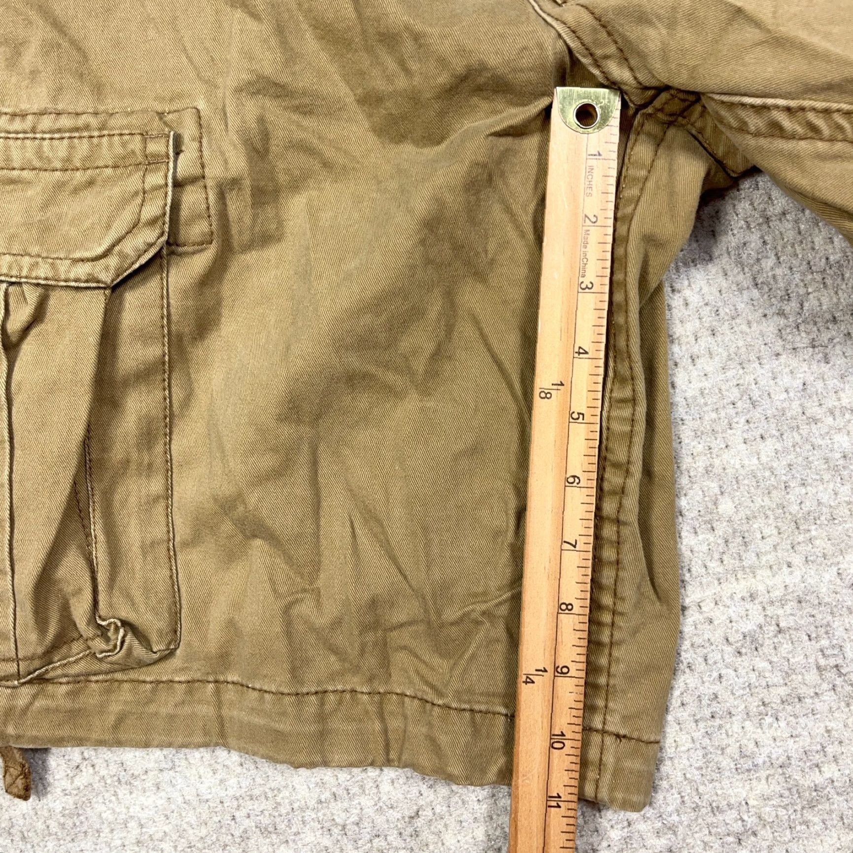 Vintage VINTAGE Aéropostale Cargo Shorts Men 34 Tan Brown Khaki Cargo Pocket 2000s Size US 34 / EU 50 - 7 Thumbnail