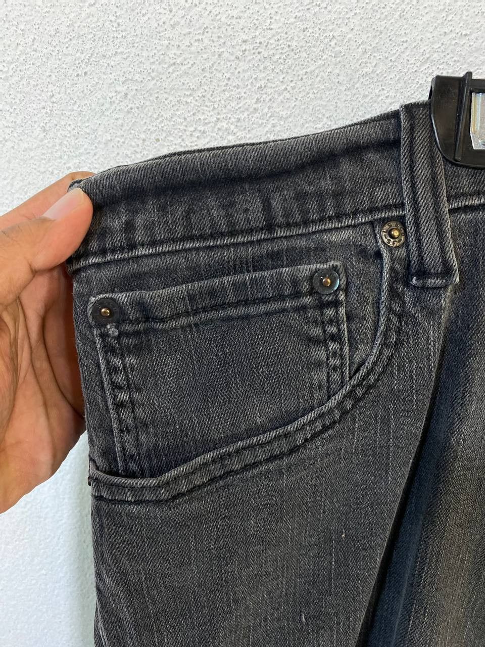 Levi's vintage levis 521 slim taper black denim Size US 41 - 8 Thumbnail