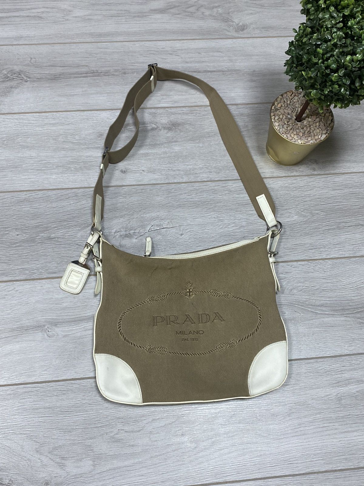 Prada Prada Milano big logo shoulder bag Size ONE SIZE - 1 Thumbnail