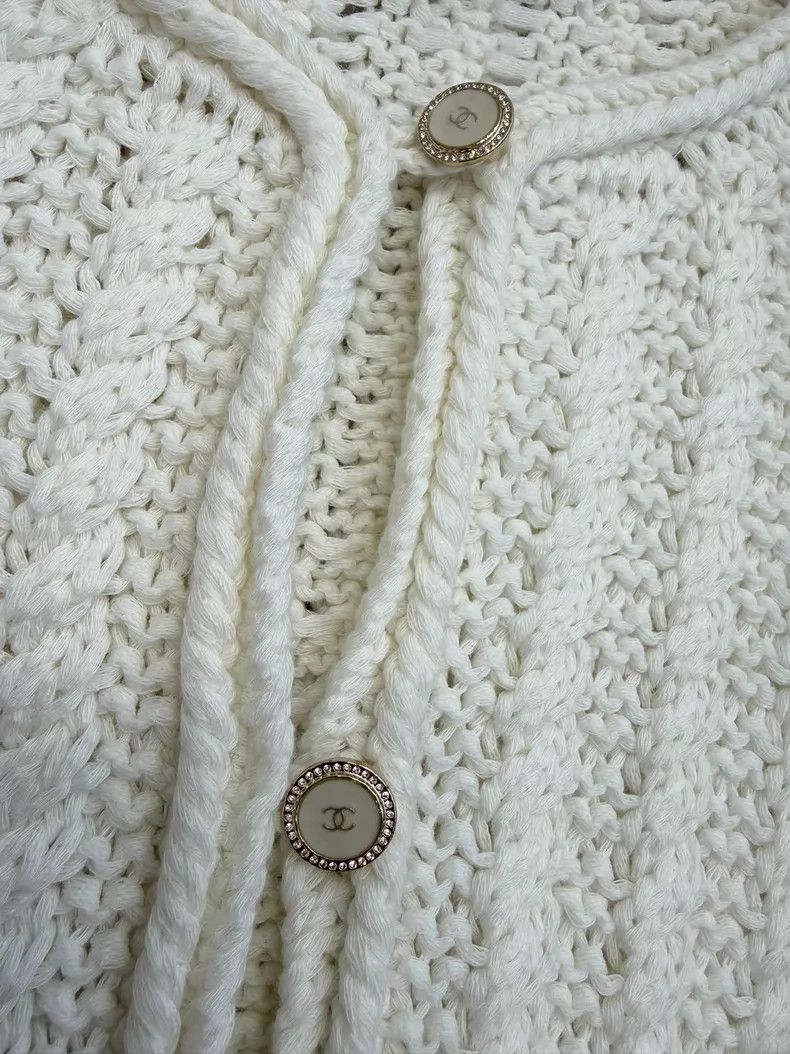 Chanel Chanel Short knitted jacket with white irregular hem Size S / US 4 / IT 40 - 3 Thumbnail