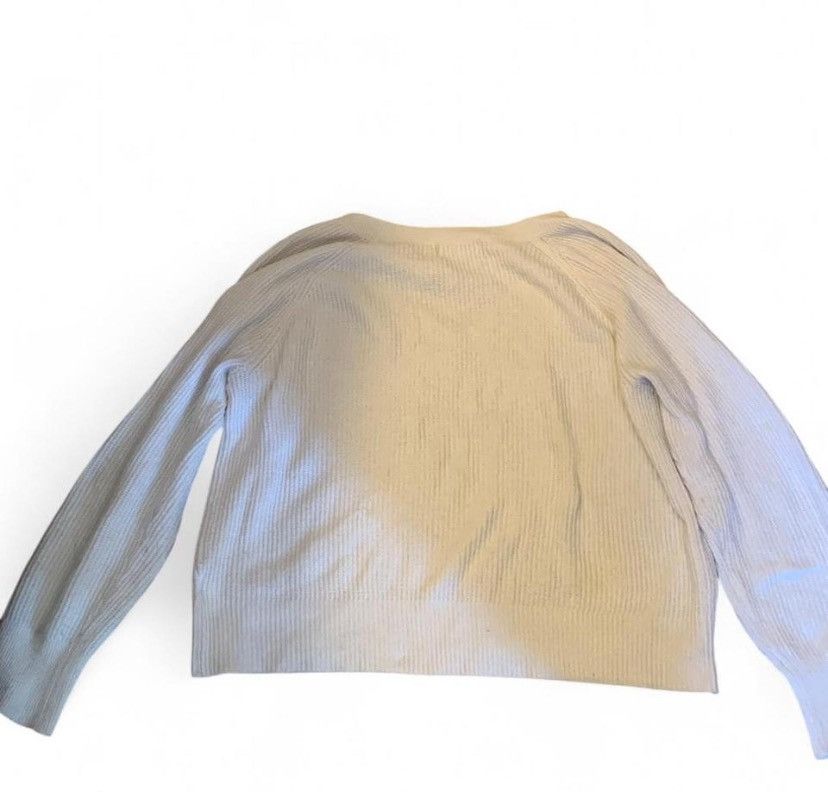 Old Navy Cream colored Old Navy V-neck sweater Size S / US 4 / IT 40 - 2 Thumbnail