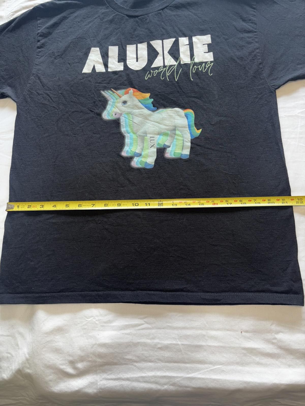 Designer Classic Aluxie World Tour Unicorn Graphic T-Shirt Size US L / EU 52-54 / 3 - 6 Thumbnail