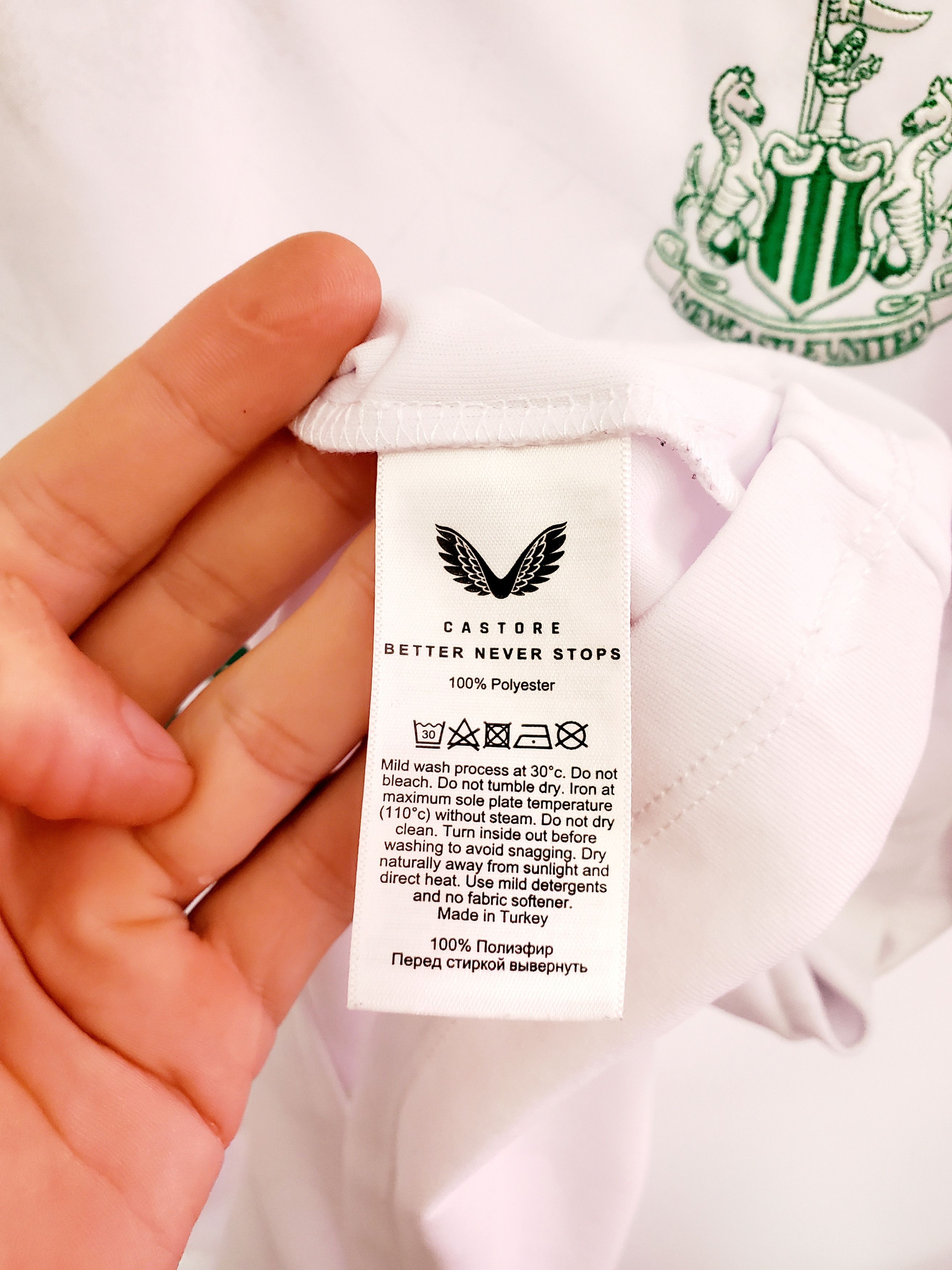 Castore Newcastle United 2022-23 away jersey perfect condition XXL Size US XXL / EU 58 / 5 - 7 Thumbnail