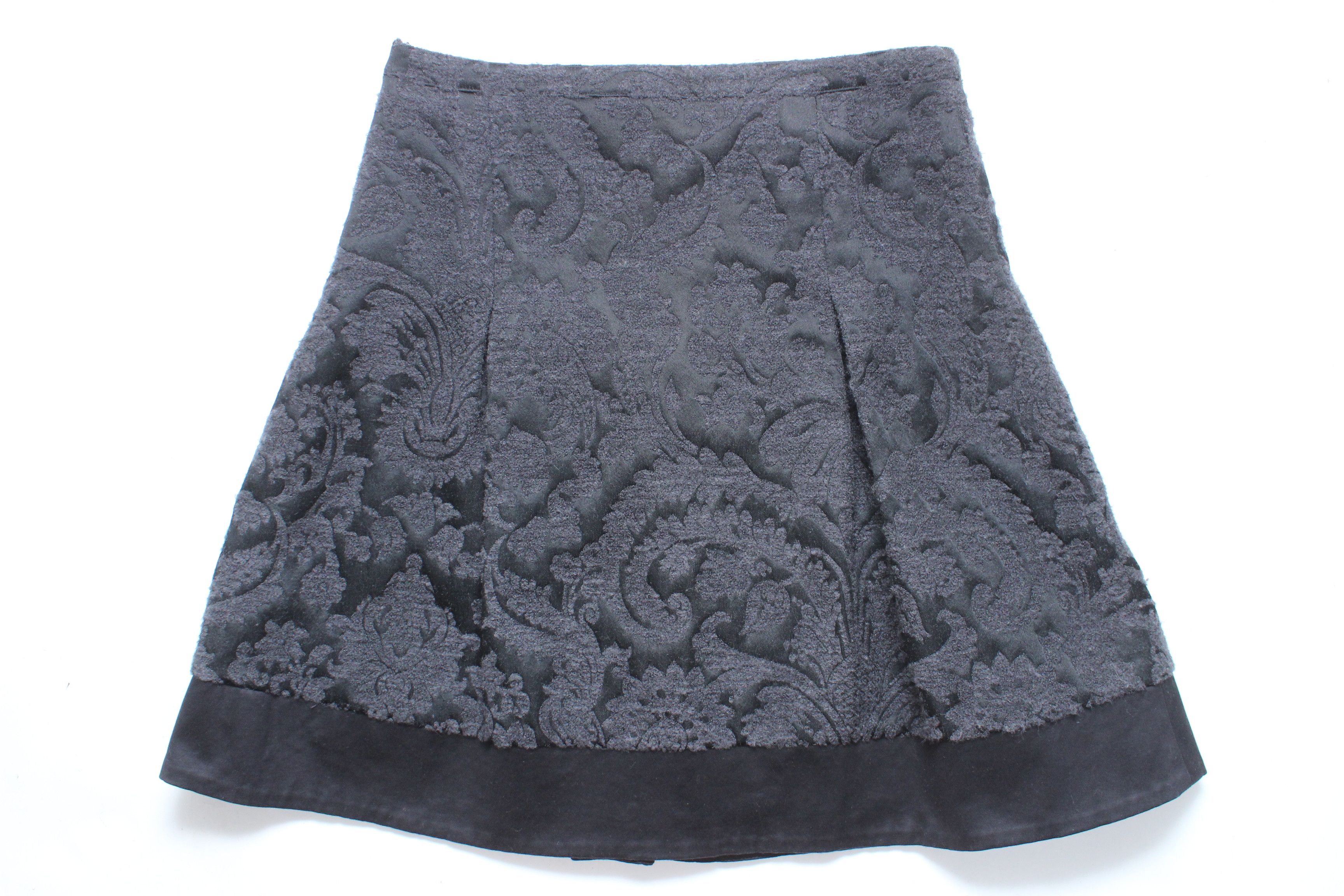 Bally Bally Skirt Wool Size US8 Authentic Hype Rare Vintage Size 30" / US 8 / IT 44 - 2 Thumbnail
