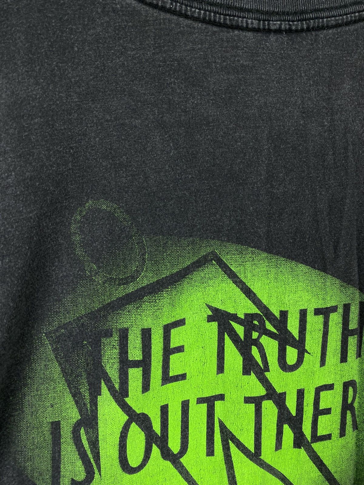 Vintage 🍿Vintage 1994 T-Shirt The X-Files The Truth Os Out There🍿 Size US XL / EU 56 / 4 - 10 Thumbnail