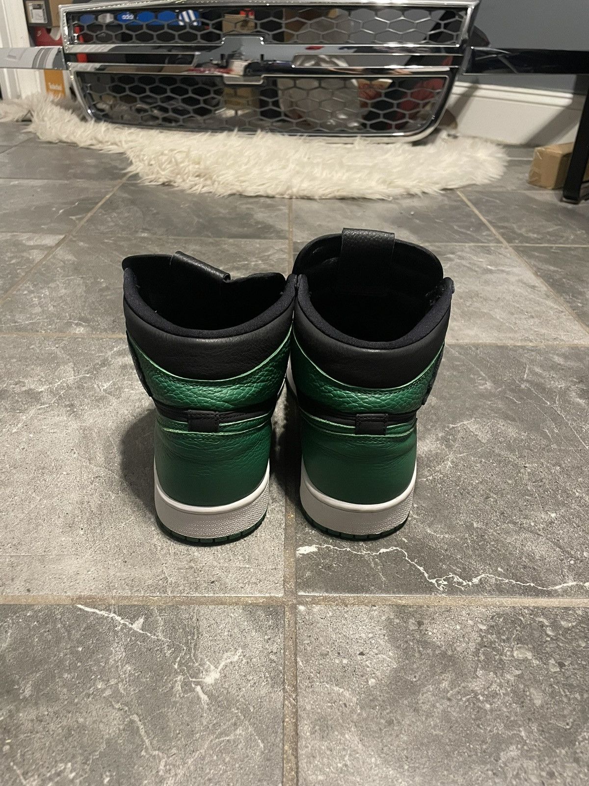 Jordan Brand × Nike Jordan 1 Retro high Size US 8.5 / EU 41-42 - 3 Thumbnail