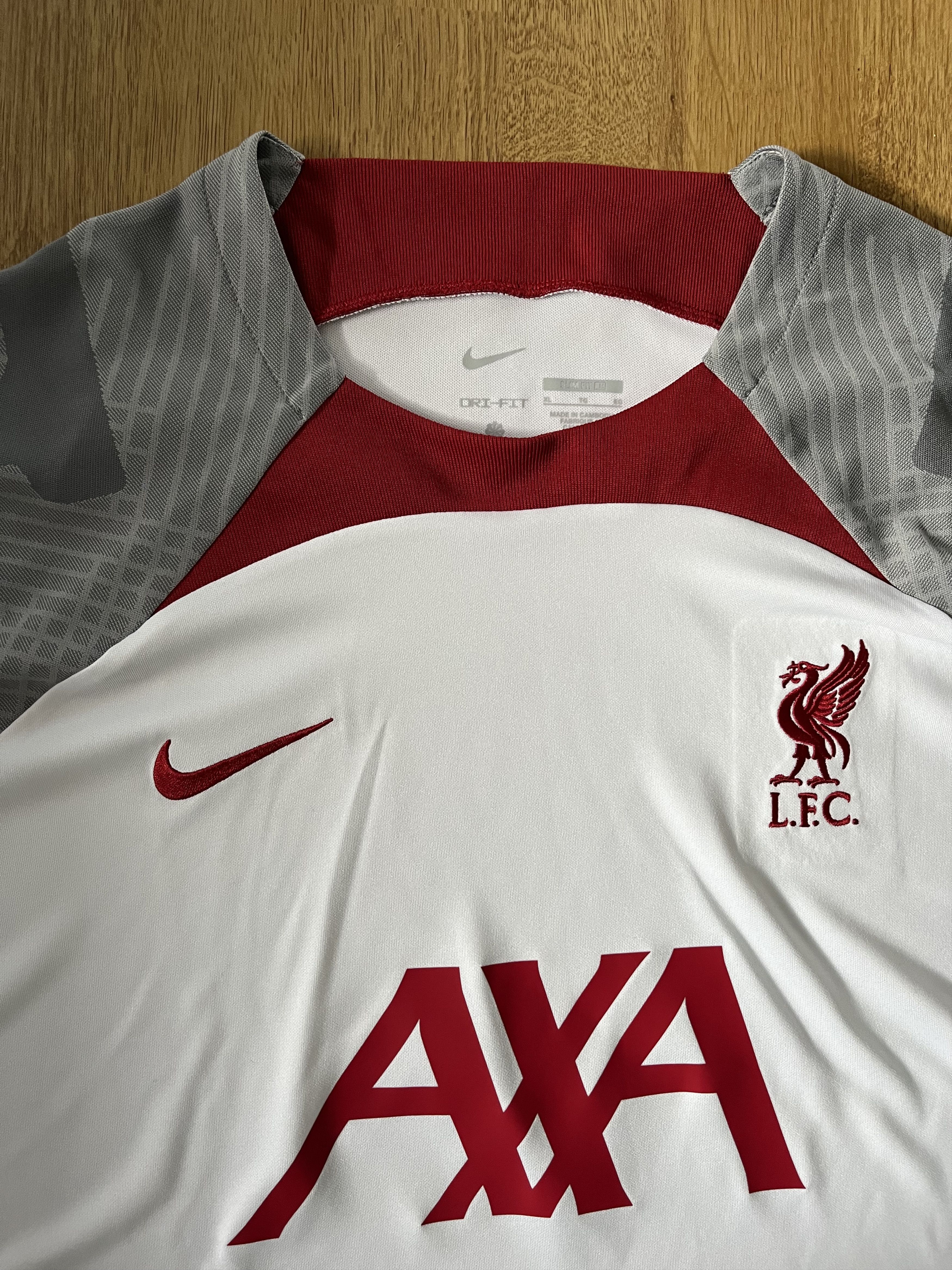 Nike Liverpool training Nike football kit Size US XL / EU 56 / 4 - 2 Thumbnail