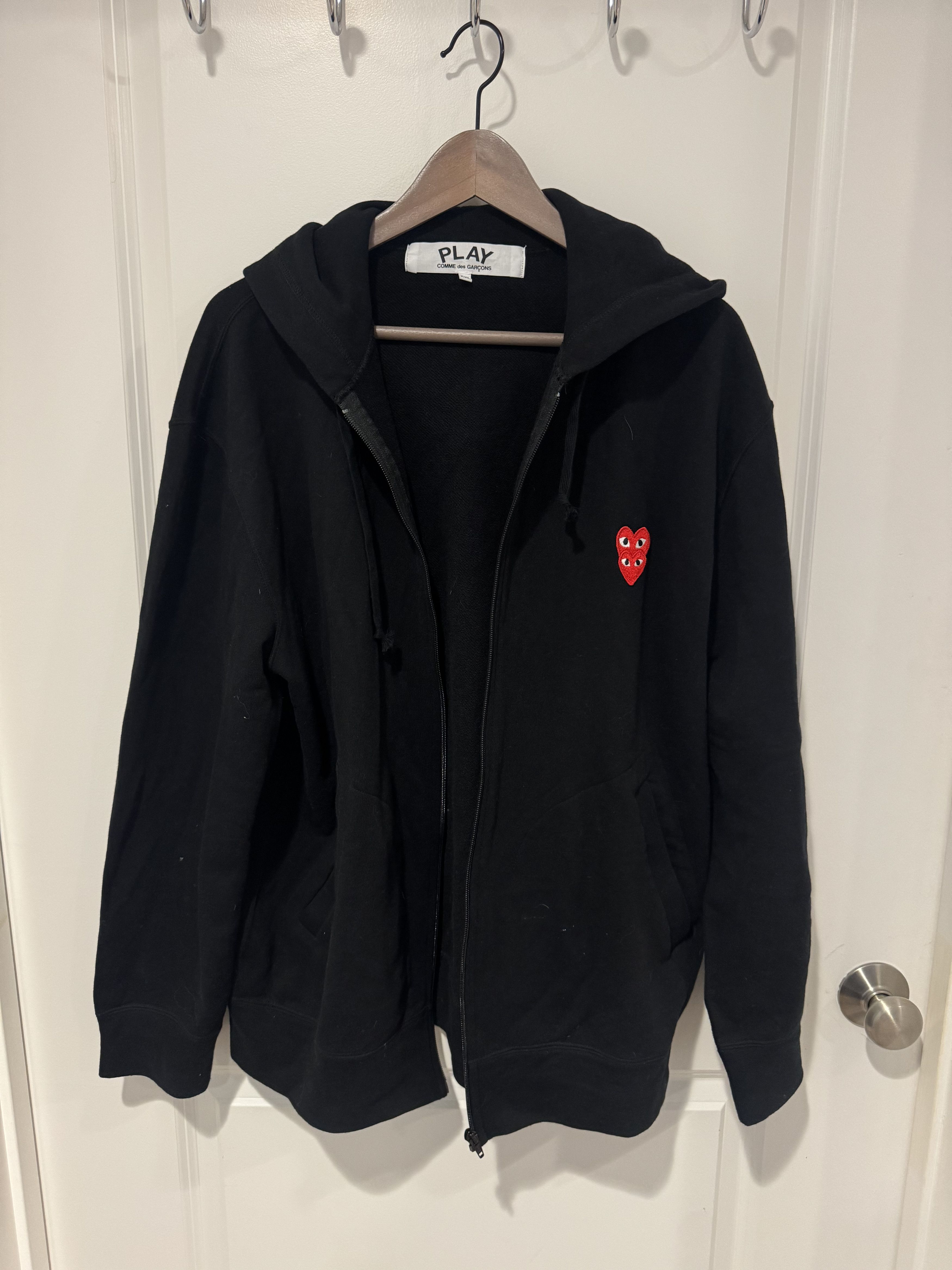 CDG by Comme des Garcons CDG PLAY Red Heart Zip Up Size US XL / EU 56 / 4 - 6 Thumbnail