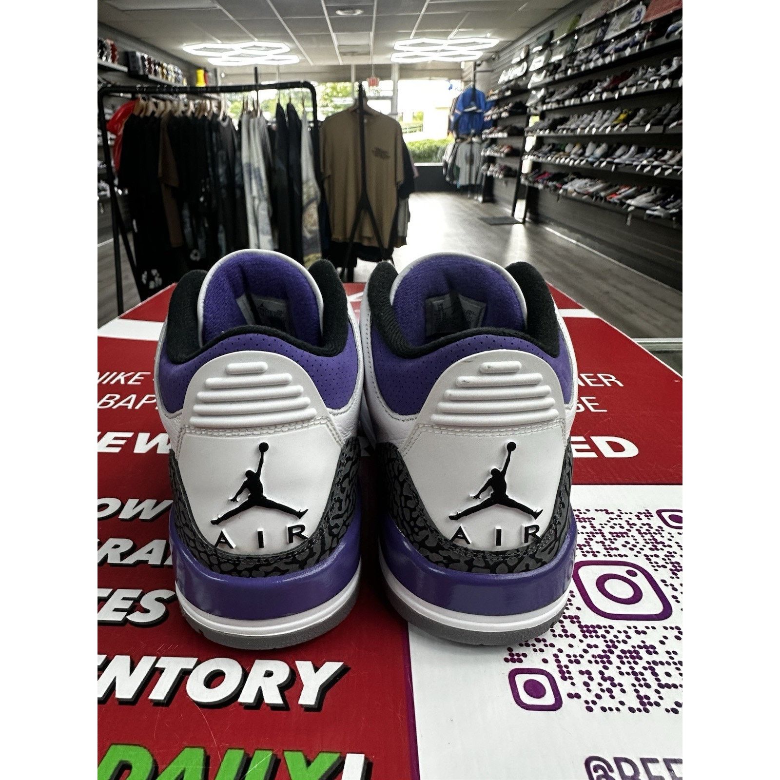 Jordan Brand Air Jordan 3 Dark Iris Size 10 CT8522-105 Size US 10 / EU 43 - 5 Thumbnail