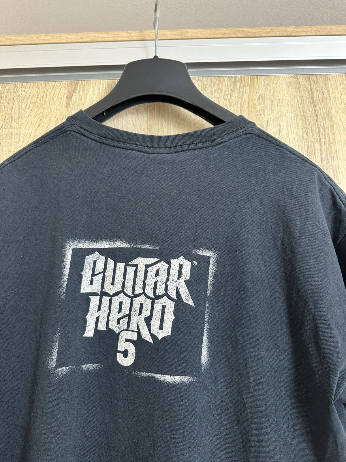 Playstation 🔥 2009 Guitar Hero 5 Xbox Playstation Sega Game T Shirt Size US L / EU 52-54 / 3 - 4 Thumbnail