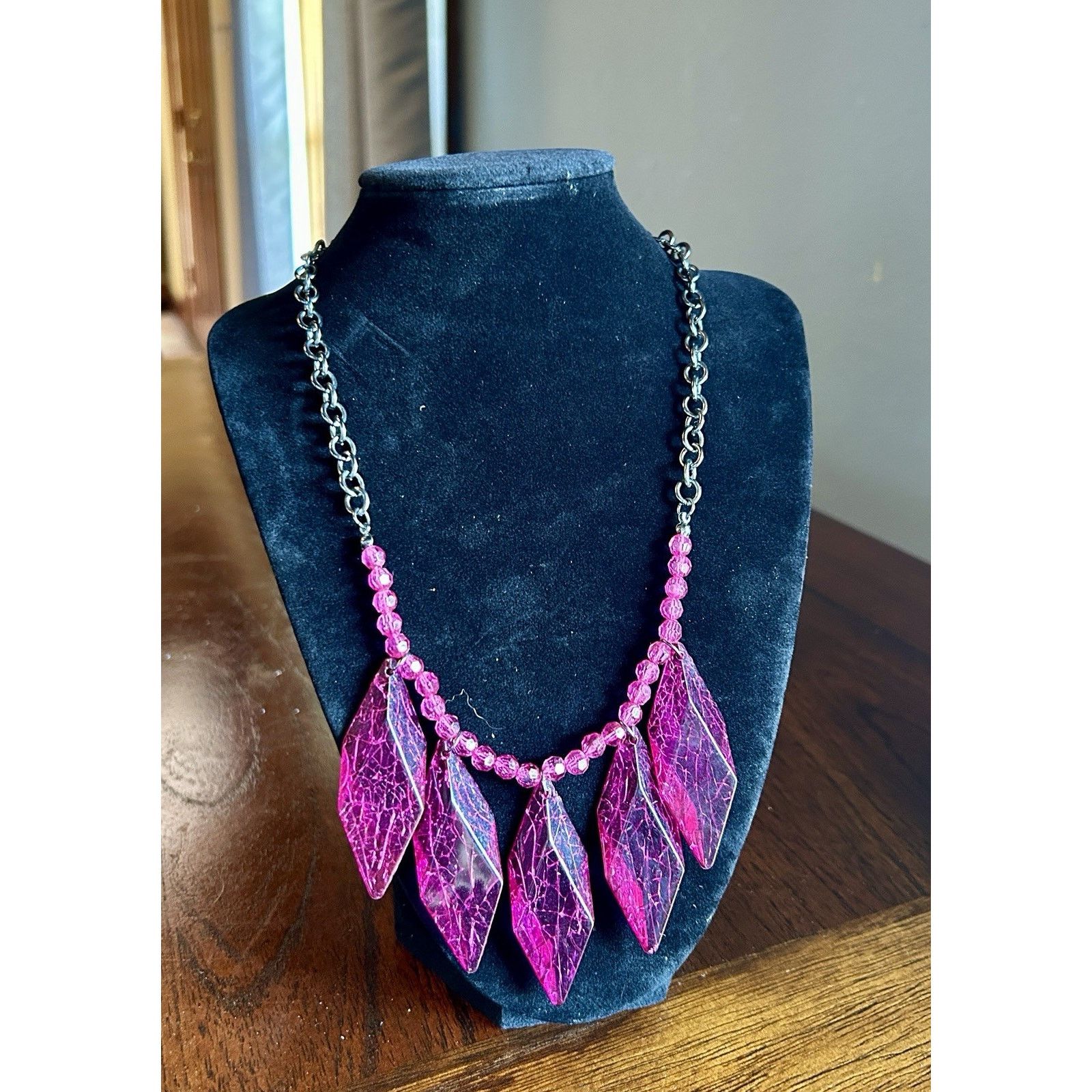 Other Vtg Purple Resin Crystal Silver Tone Necklace Adjust Clasp Size ONE SIZE - 1 Thumbnail