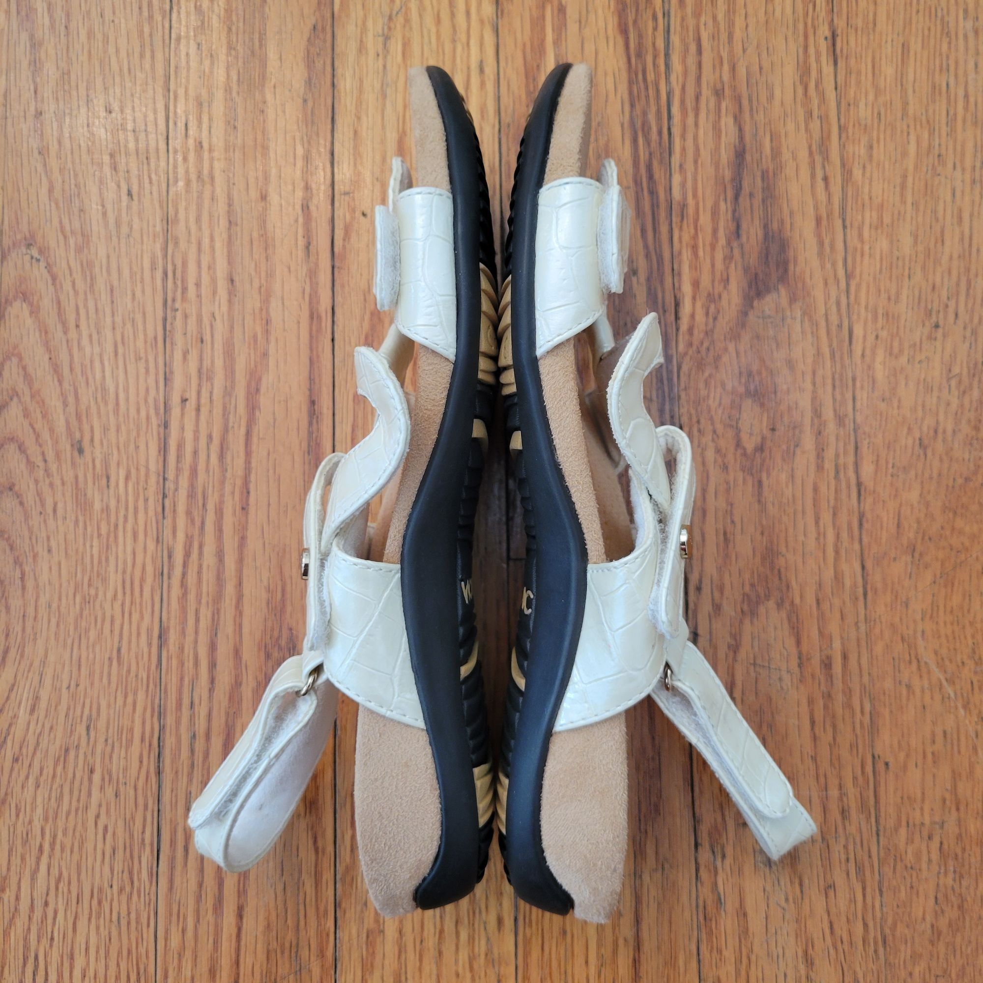 Vionic Vionic Cream Crocodile Embossed Open Toe Sandals 6 PAROS Bac Size US 6 / IT 36 - 6 Thumbnail