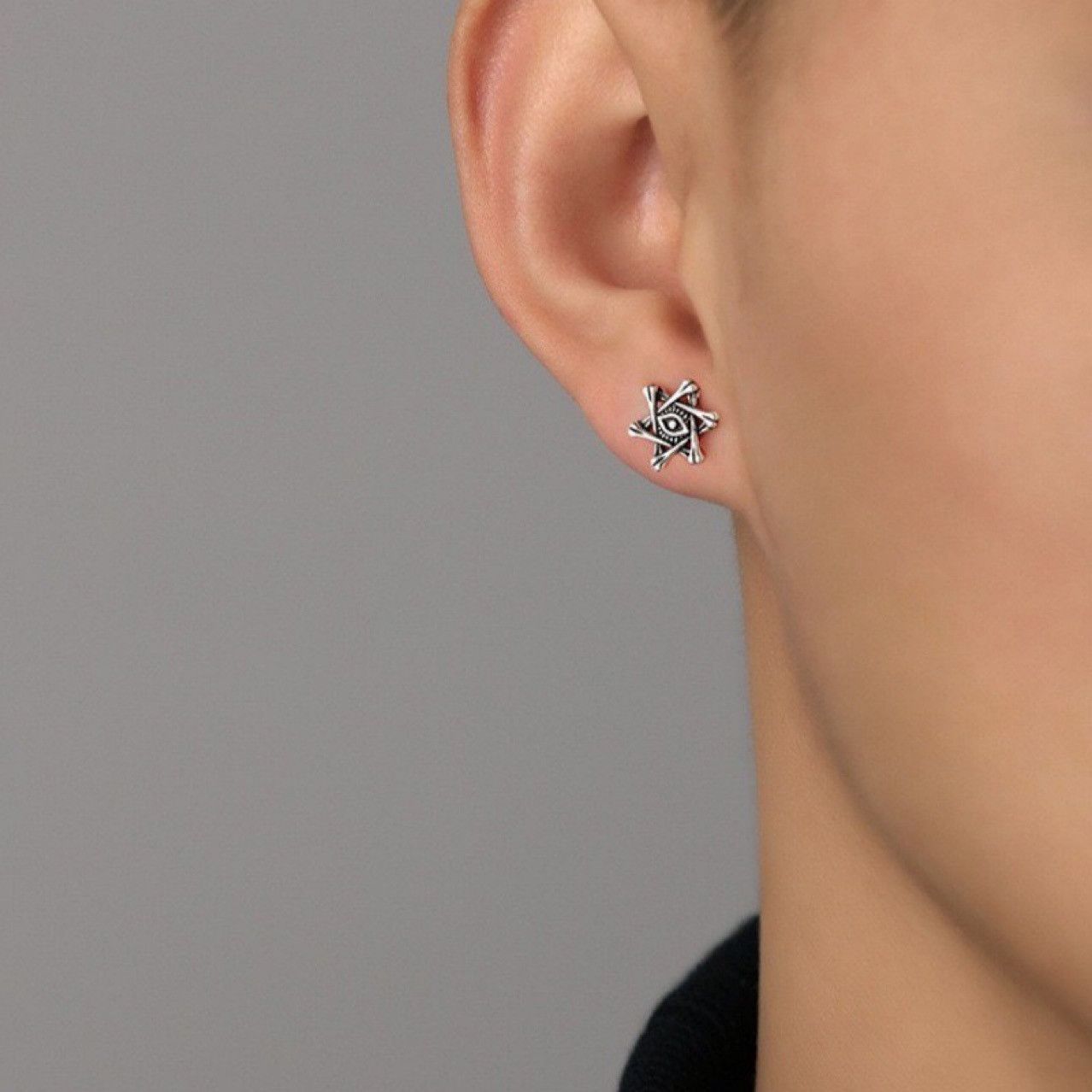 Diamond Earrings x Jewelry All-Seeing Eye Retro Earrings One Pairs Chrome Jewelry in Silver, Men's