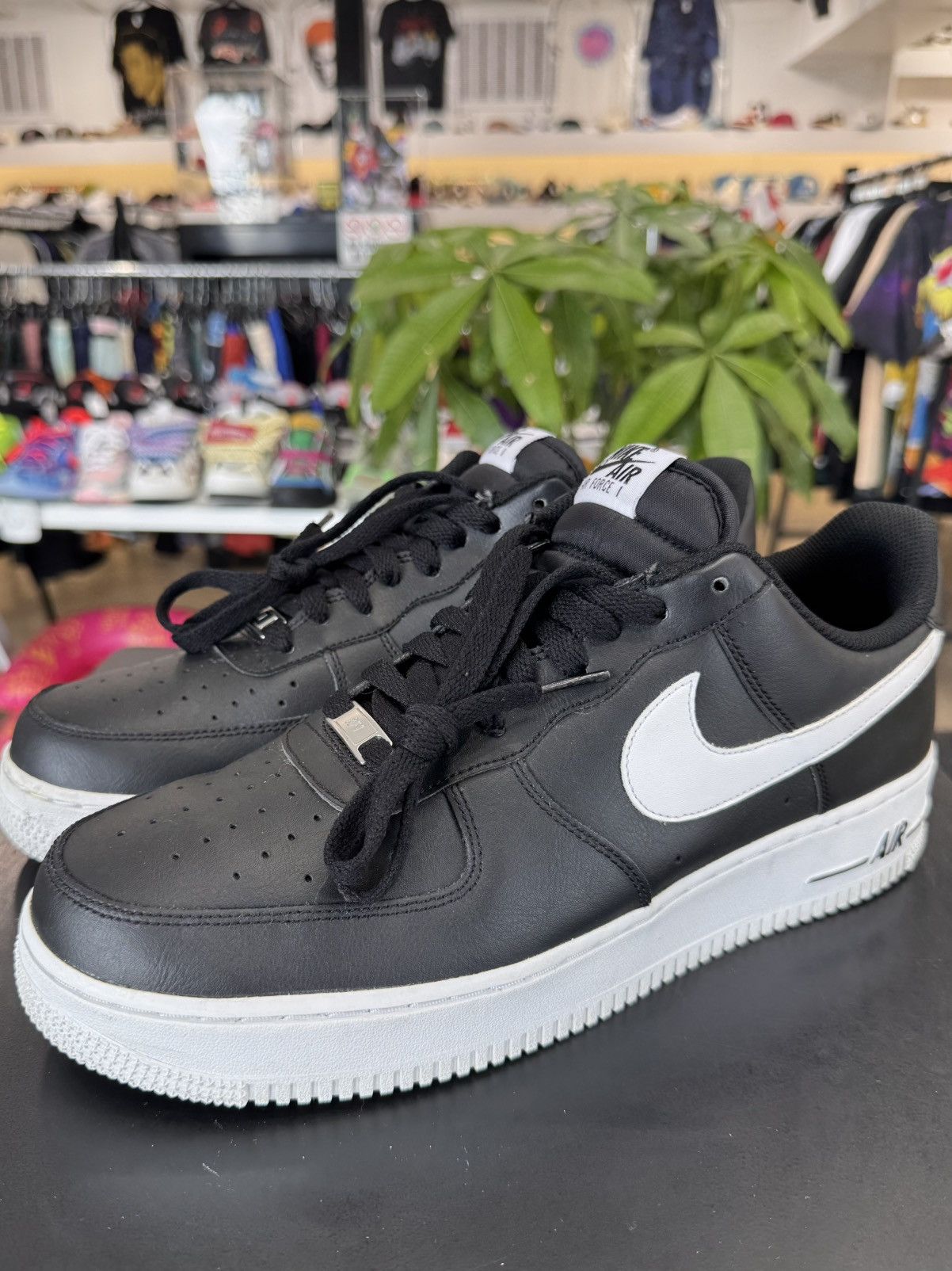 Nike Nike Air Force 1 Low Black Size 12 (2020) Size US 12 / EU 45 - 1 Thumbnail