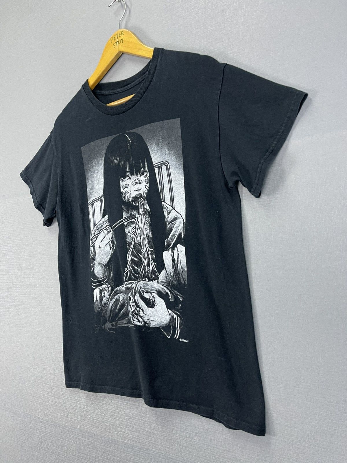 Vintage Mako Creepy Girl Noodles Anime T Shirt Size US S / EU 44-46 / 1 - 3 Thumbnail