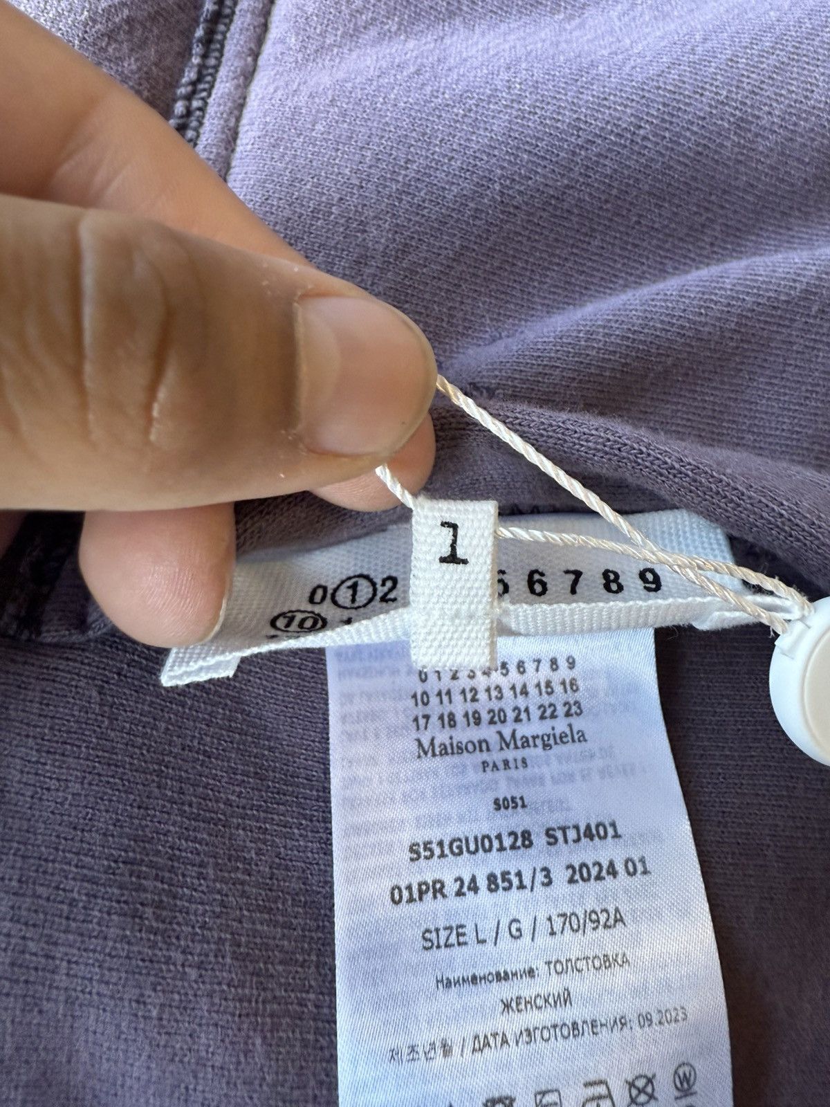 Maison Margiela BRAND NEW MAISON MARGIELA REVERSE-LOGO COTTON HOODIE SIZE L Size US L / EU 52-54 / 3 - 14 Thumbnail