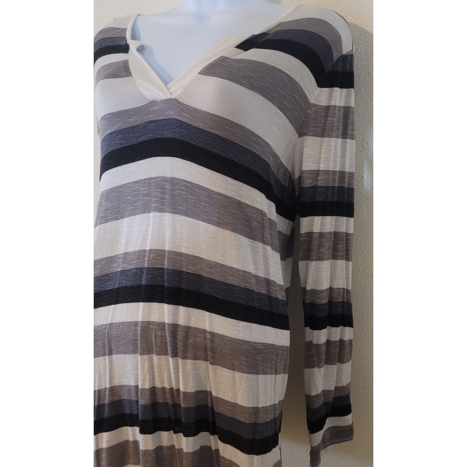 Other Leo & Nicole White Gray Striped Slub Knit Women's Shirt XS Size XS / US 0-2 / IT 36-38 - 3 Thumbnail