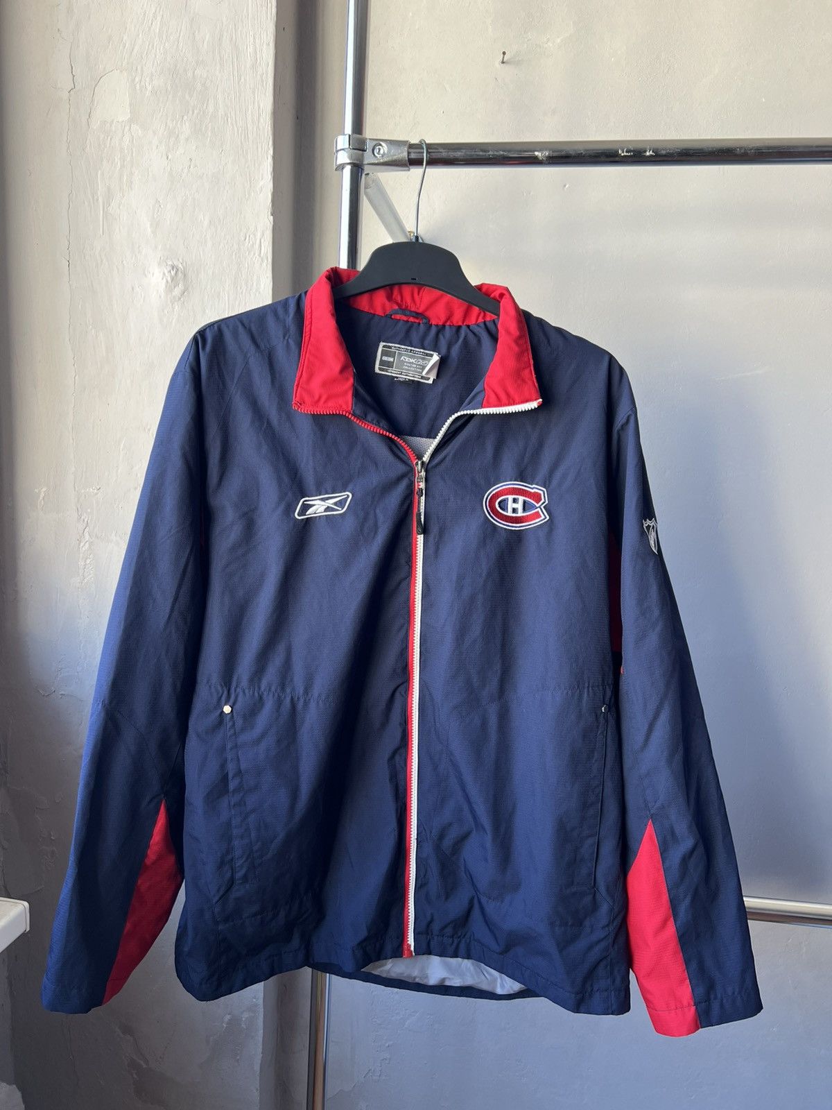 NHL VINTAGE MONTREAL CANADIENS VINTAGE REEBOK ZIP HOCKEY JACKET Size US L / EU 52-54 / 3 - 2 Thumbnail