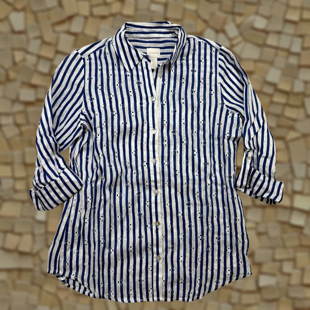 Vintage Chico's Button-Up Linen Blue & White Stripe Eyelet Embroidered Top, Size S, 3/4 Sleeve, Collared, Lightweight, Breathable, Regular Fit, Women Size S / US 4 / IT 40 - 1 Thumbnail