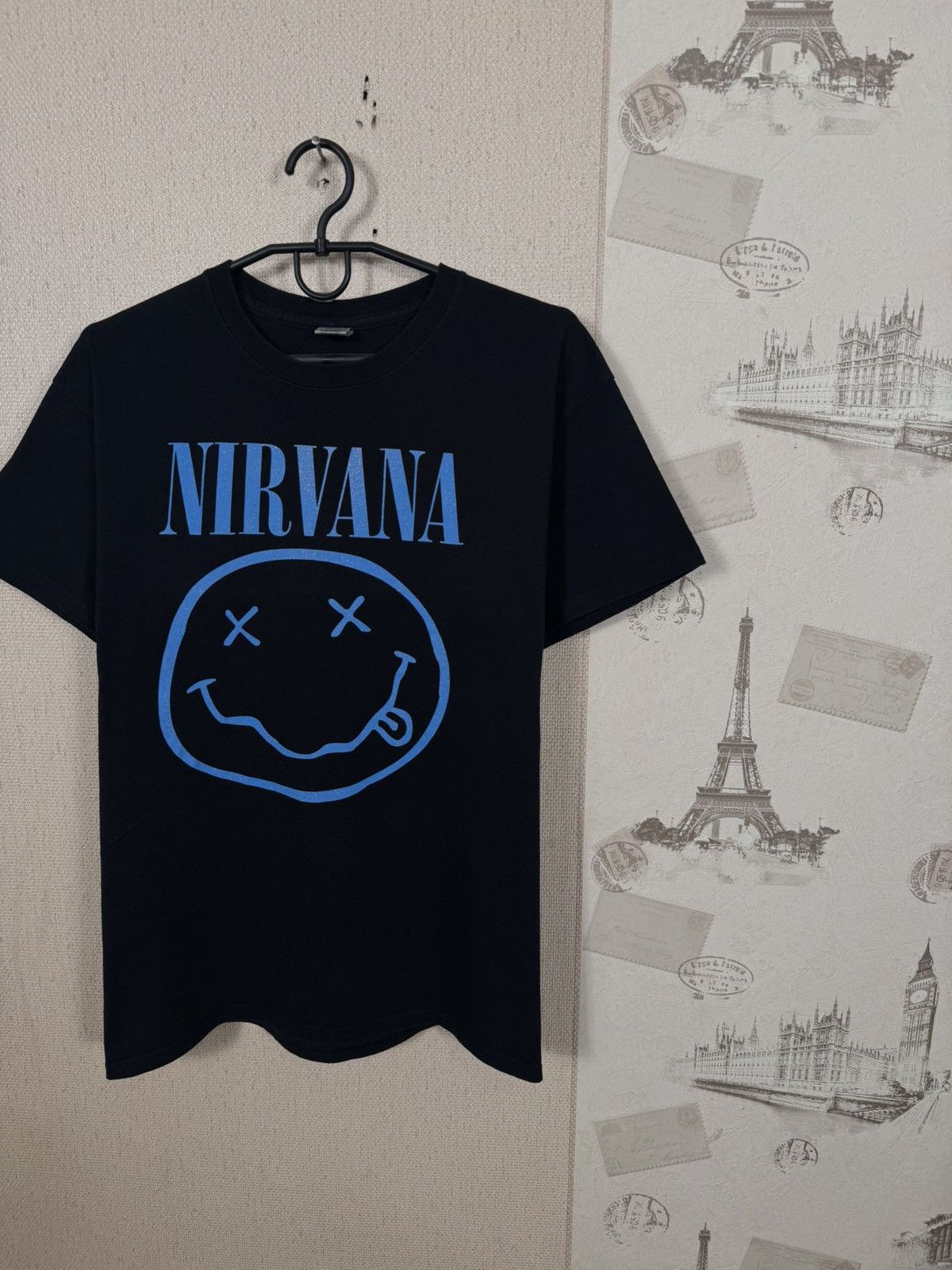 Other Nirvana T shirt Blue Smile Rock Band Grunge Sz M Black Size US M / EU 48-50 / 2 - 3 Thumbnail