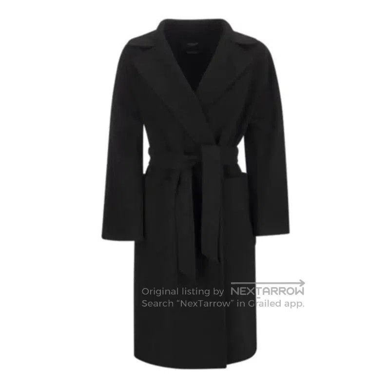 MaxMara Stylish Black Women's Coat .