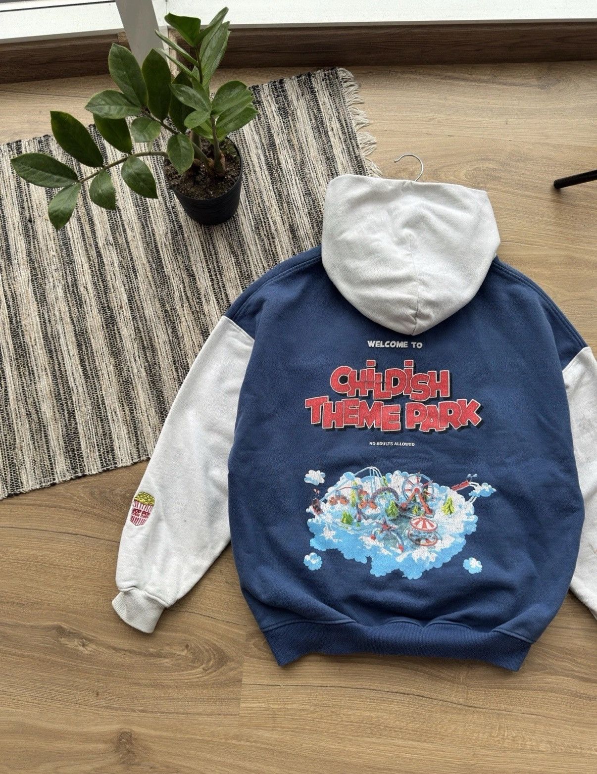 CHILDS Childish Theme Park TGF Vintage Big Logo Heavy Hoodie Men Size US S / EU 44-46 / 1 - 3 Thumbnail
