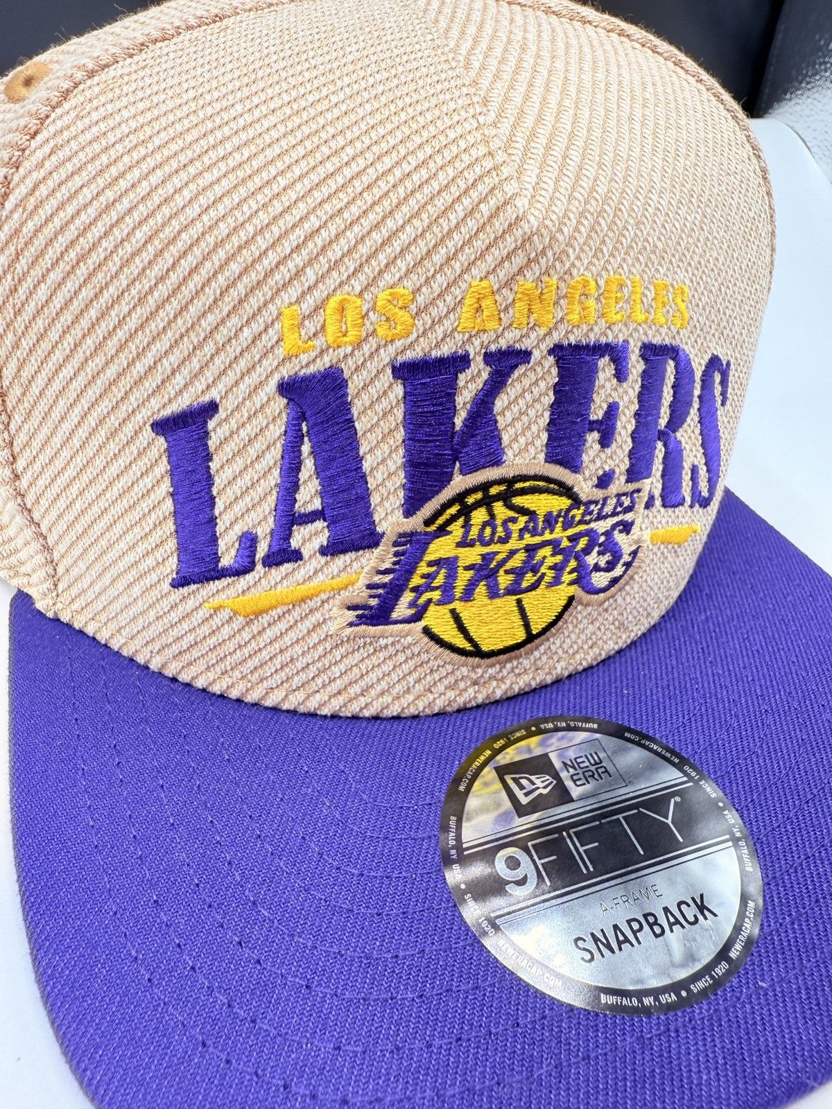 New Era Los Angeles Lakers Hat Men Tan/Purple Corduroy 9Fifty Size ONE SIZE - 1 Thumbnail