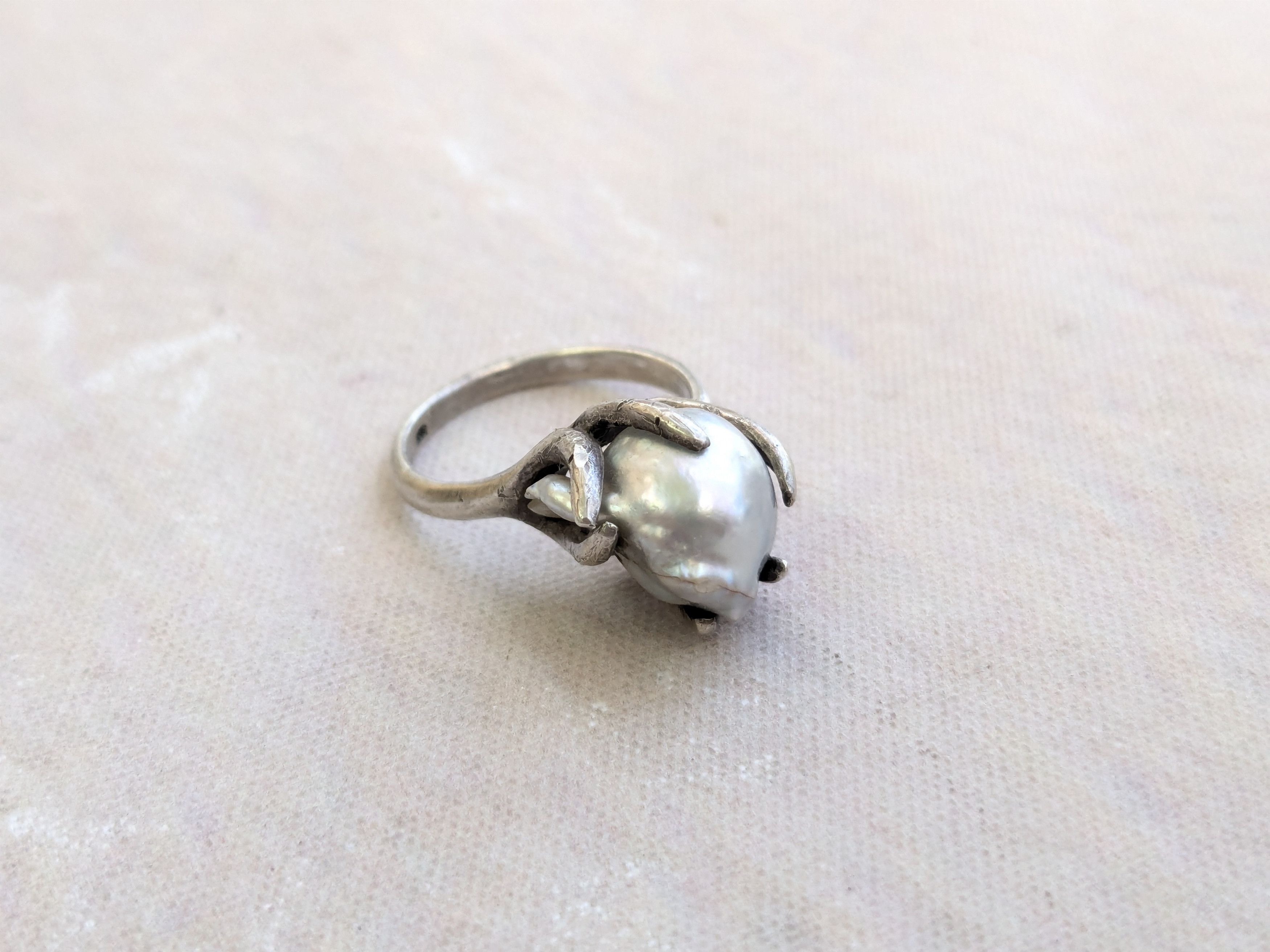 Jewelry Vintage Sterling Silver Ring Baroque Pearl 6 Brutalist Size ONE SIZE - 1 Thumbnail