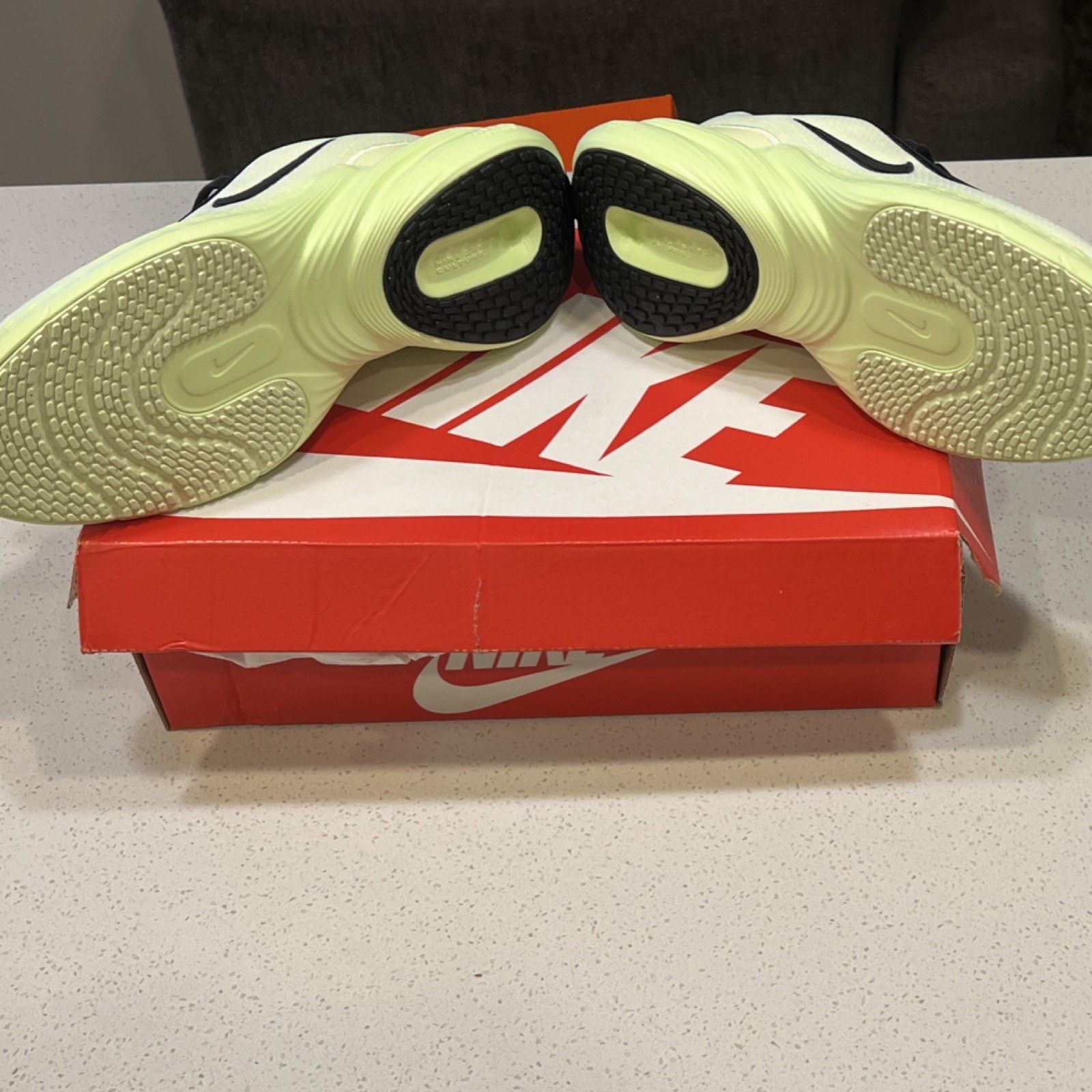 Nike Nike Uplift SC (GS) Black Barely Volt Youth Athletic (SZ 6Y) Size US 8 / IT 38 - 2 Thumbnail
