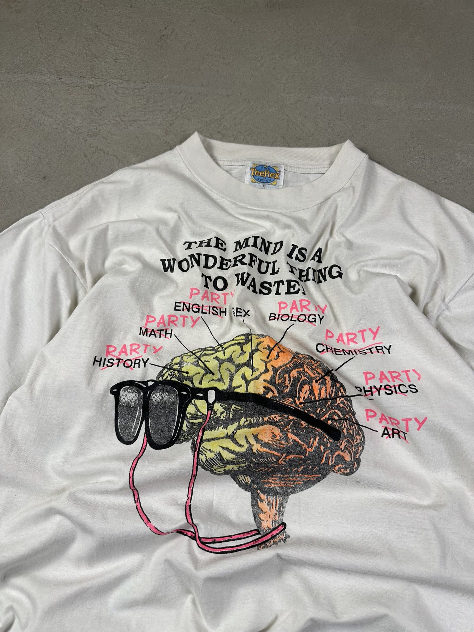 Vintage 90s Vintage "Brain Needs" Humor Graphic T-shirt Size US M / EU 48-50 / 2 - 2 Thumbnail