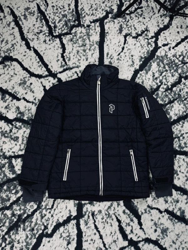 Peak Performance Peak Performance Down Jacket Black XS Logo Size XS / US 0-2 / IT 36-38 - 1 Thumbnail