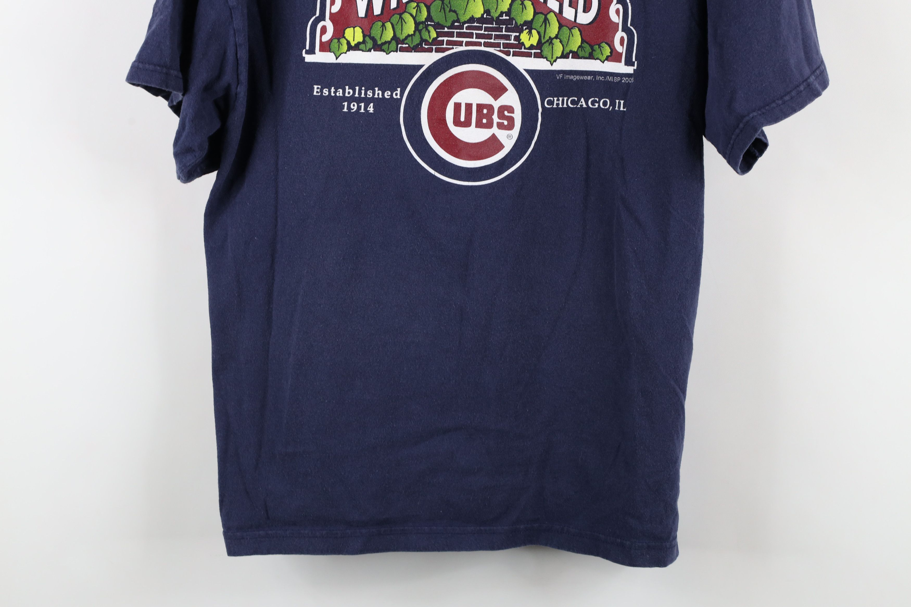 Vintage Vintage Y2K 2005 Chicago Cubs Baseball Wrigley Field T-Shirt Size US L / EU 52-54 / 3 - 3 Thumbnail