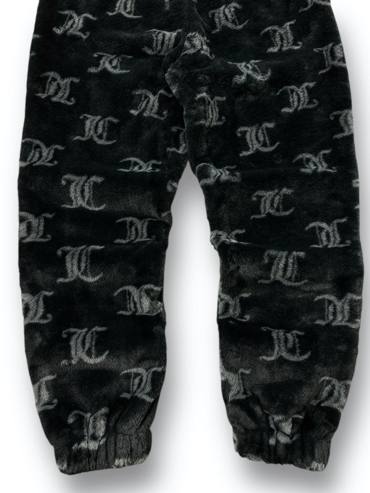 Juicy Couture Juicy Couture Plush Teddy Joggers All Over Print Women’s M Size 30" / US 8 / IT 44 - 10 Thumbnail