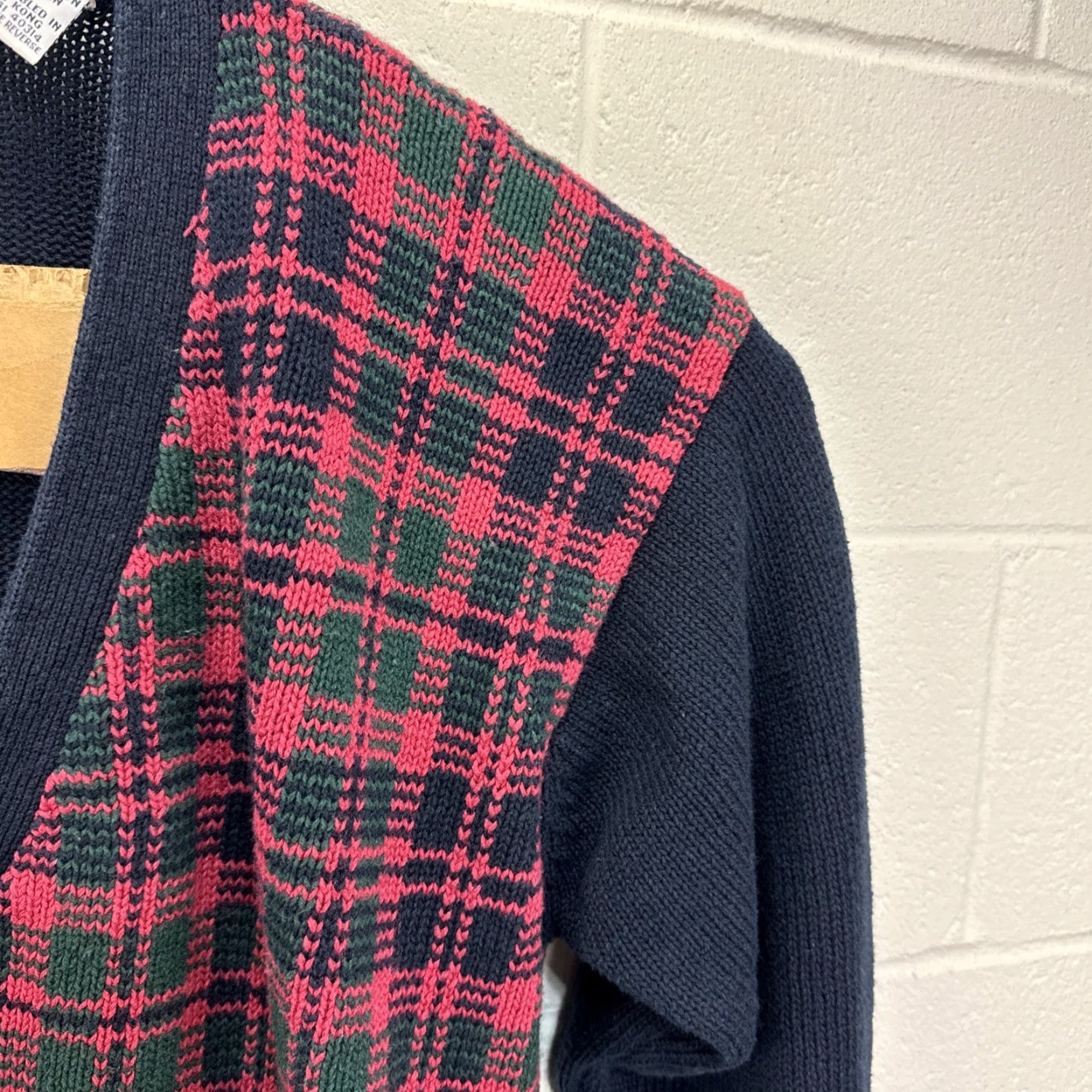 Sears VINTAGE SEARS Cardigan Sweater Geometric Plaid Tartan Knit RAmie Cotton Button XL Pockets 80s Mens Streetwear, Grandpa, Preppy, 80s, Workwear Size US XL / EU 56 / 4 - 7 Thumbnail