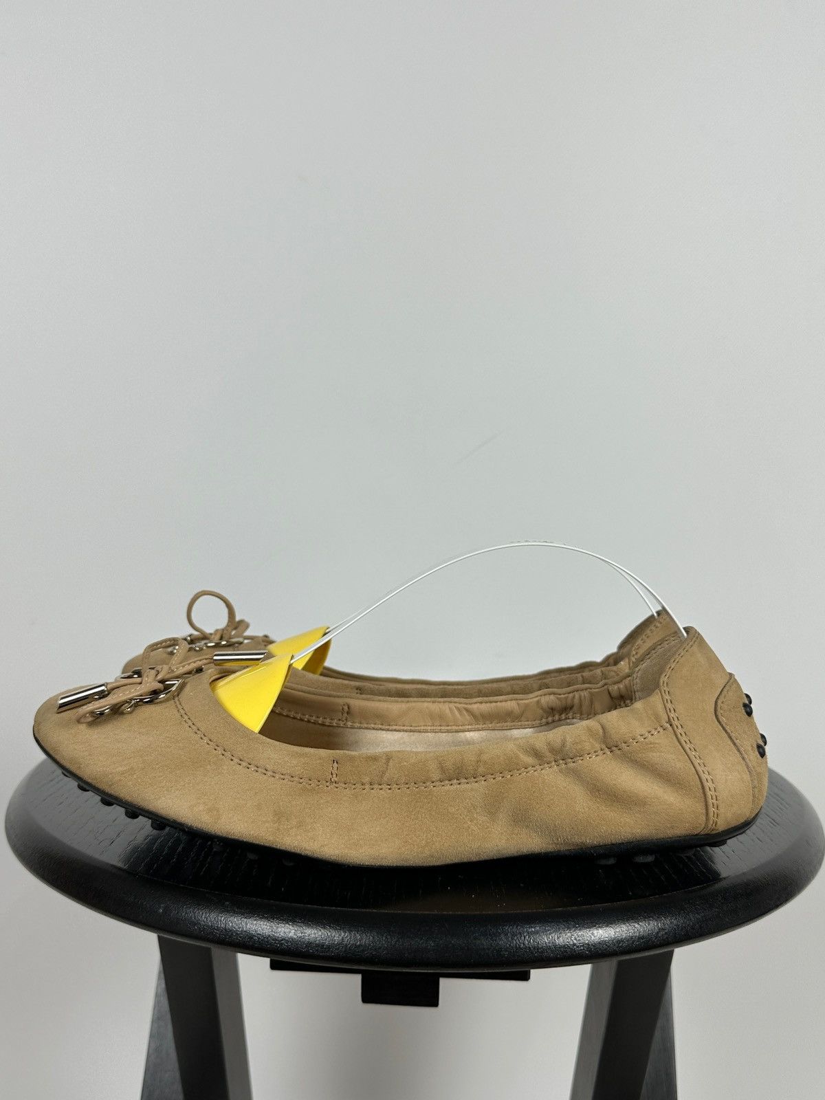 Tod's Tod’s Beige Suede Ballet Flats Size US 8.5 / IT 38.5 - 6 Thumbnail